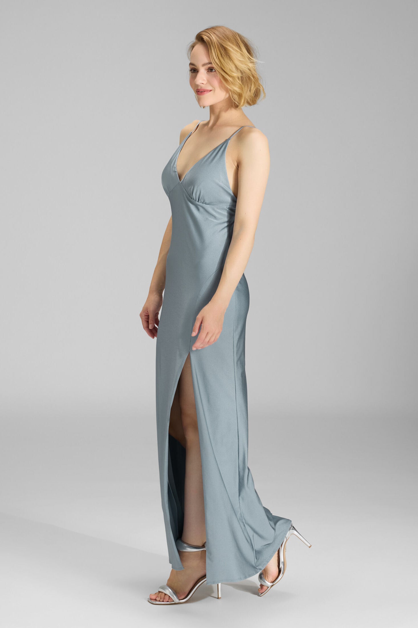 Abendkleid aus Jersey Satin mit Triangel Top und tiefem Rückenausschnitt