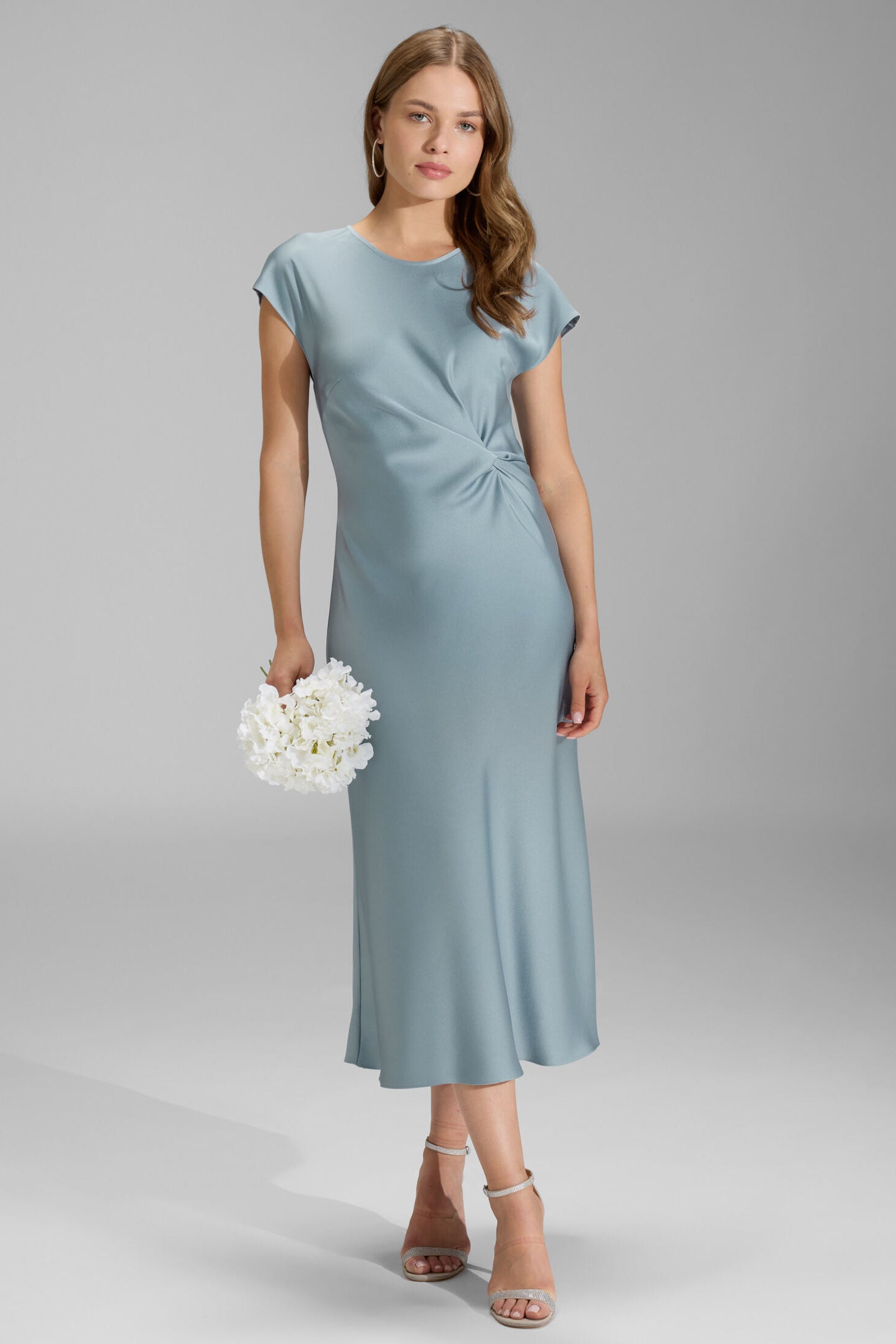 Slip Dress aus Satin mit Twist Detail ice blue