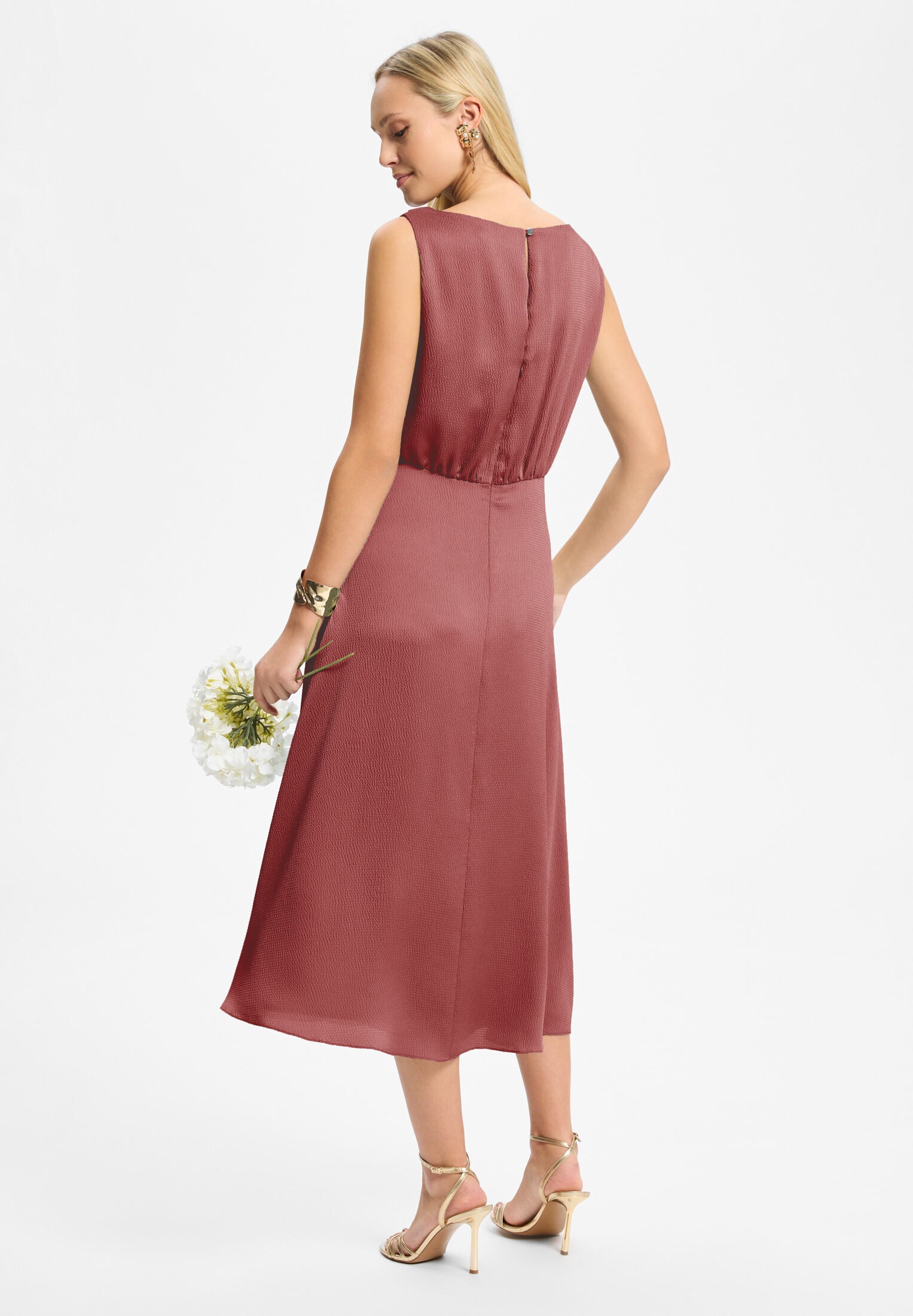 Cocktailkleid aus Satin mit Wasserfall Ausschnitt
