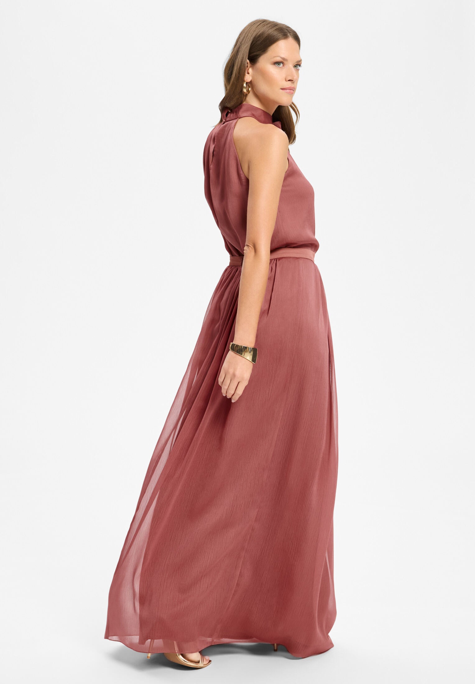 Top mit Stoffblüte aus Crinkle Chiffon