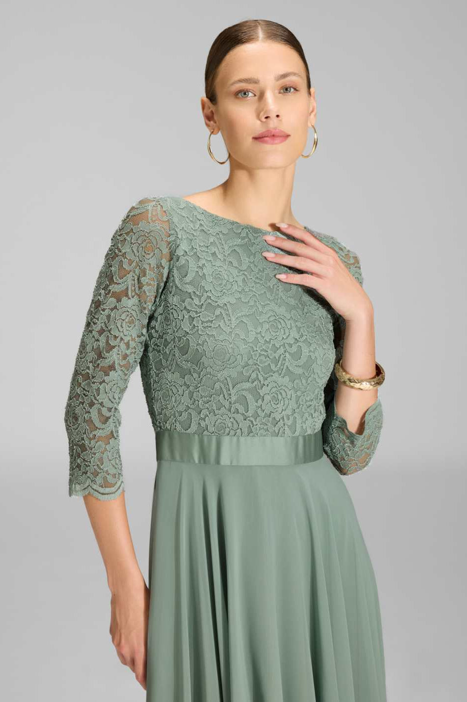 Midikleid mit fließendem Chiffon-Rock