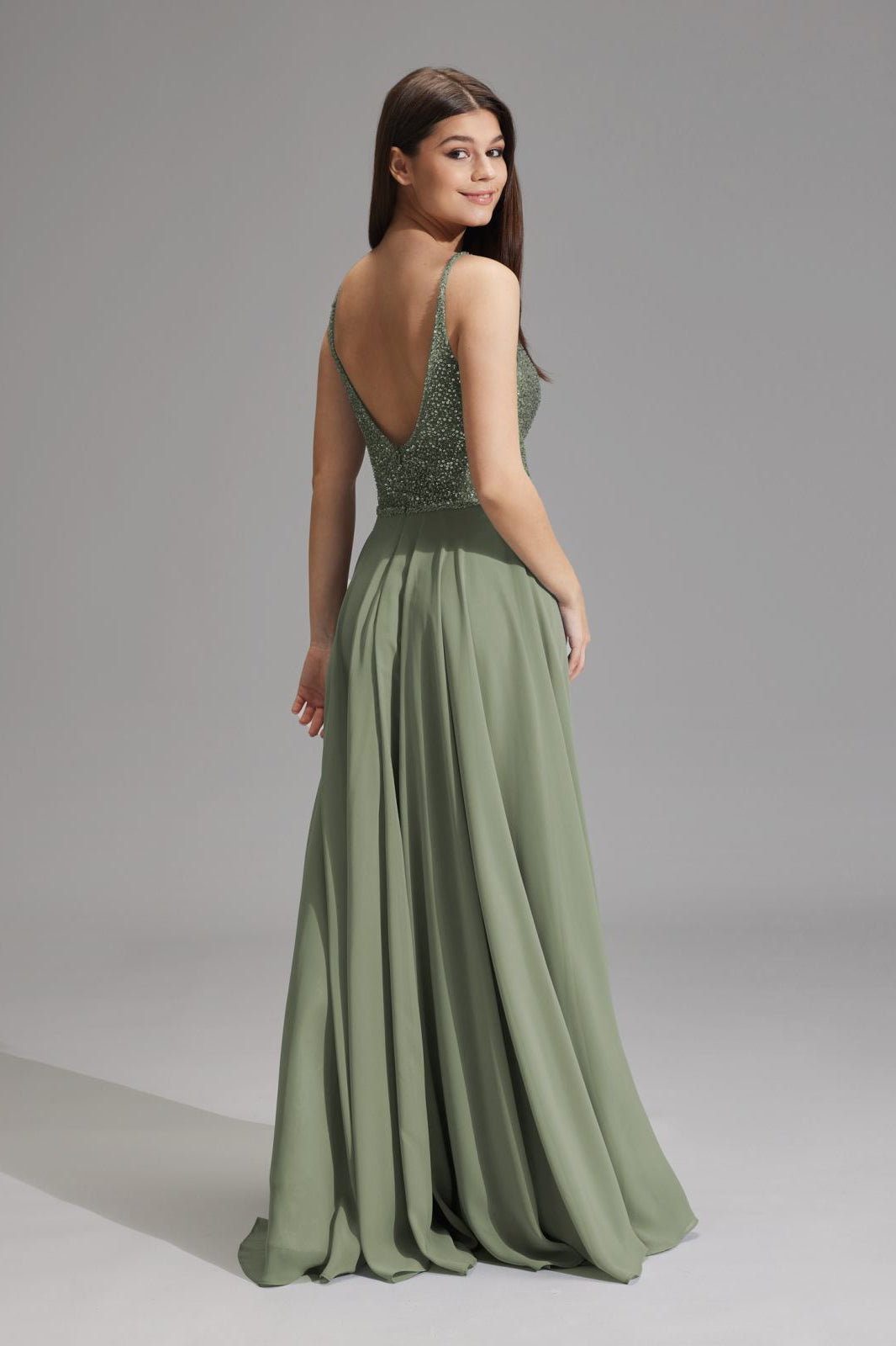 Langes paillettenbesticktes Abiball-Kleid