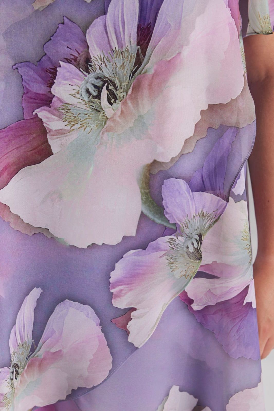 Blumig bedrucktes Chiffon-Kleid