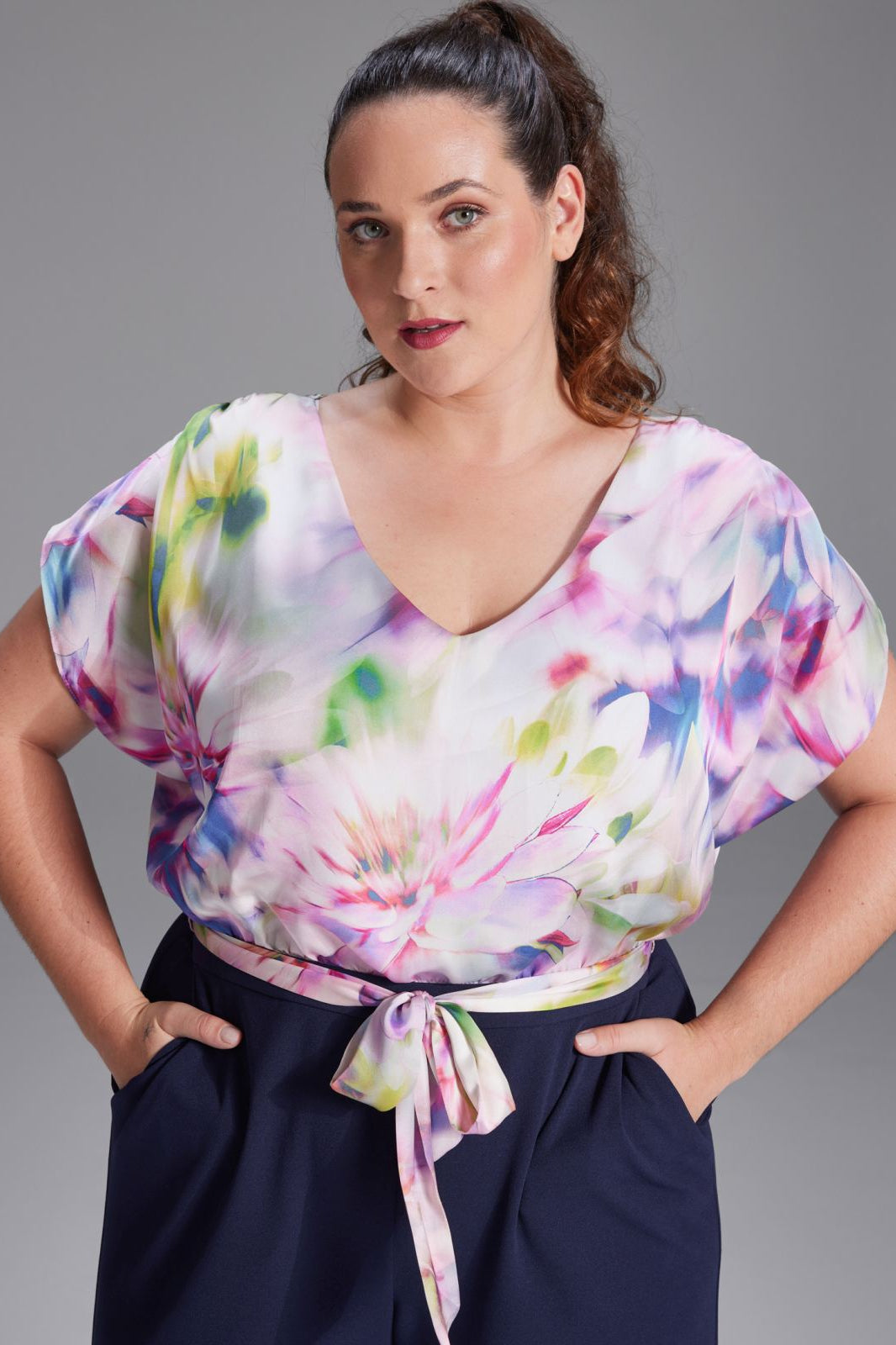 Jumpsuit aus Material Mix