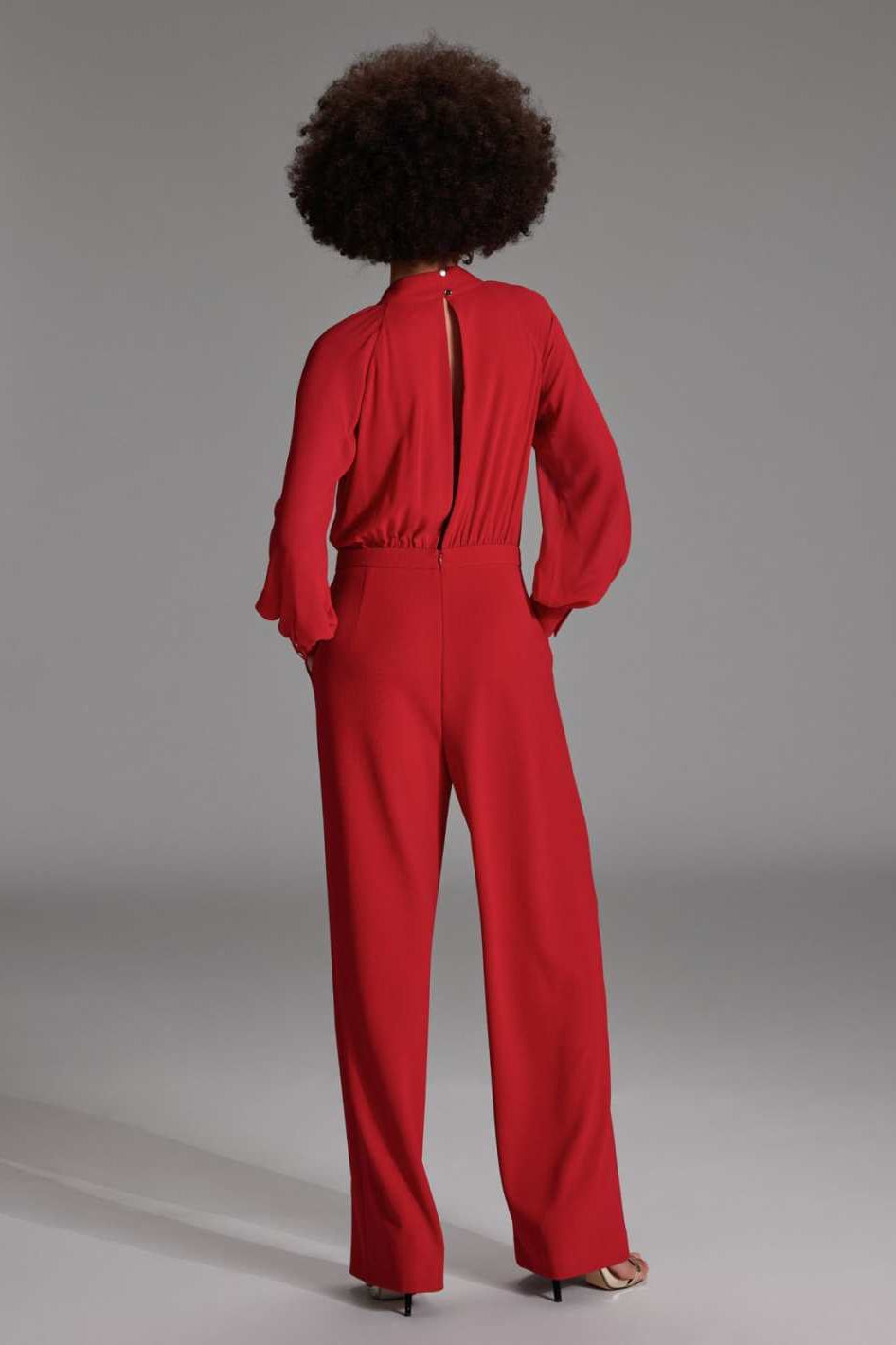 Langärmeliger Jumpsuit mit Schluppe aus Crepe Jersey und Chiffon Mix