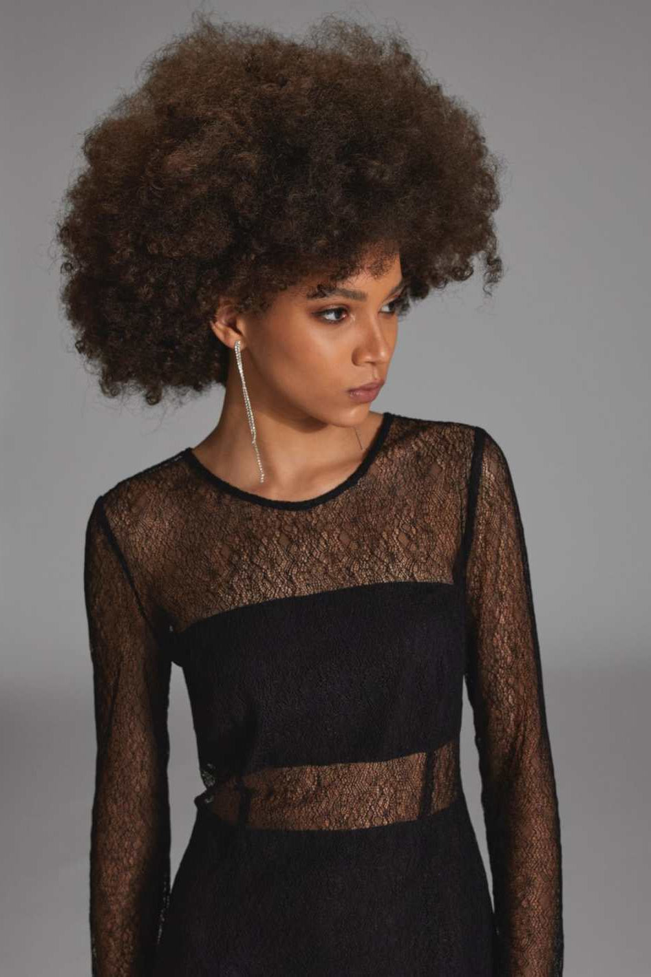 Midi Kleid aus feiner Spitze mit Transparenz