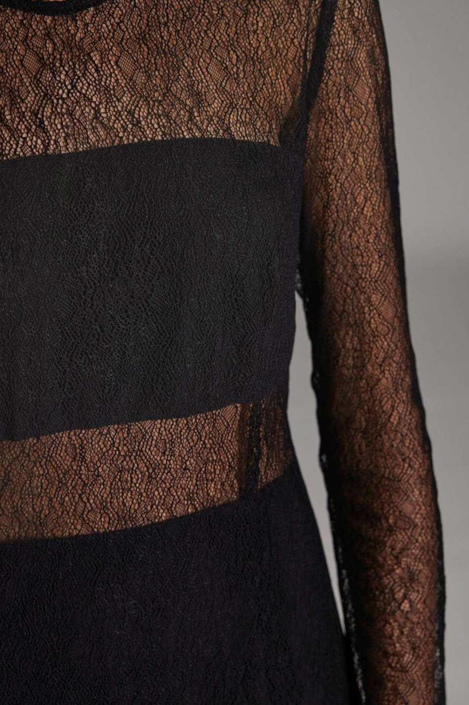 Midi Kleid aus feiner Spitze mit Transparenz