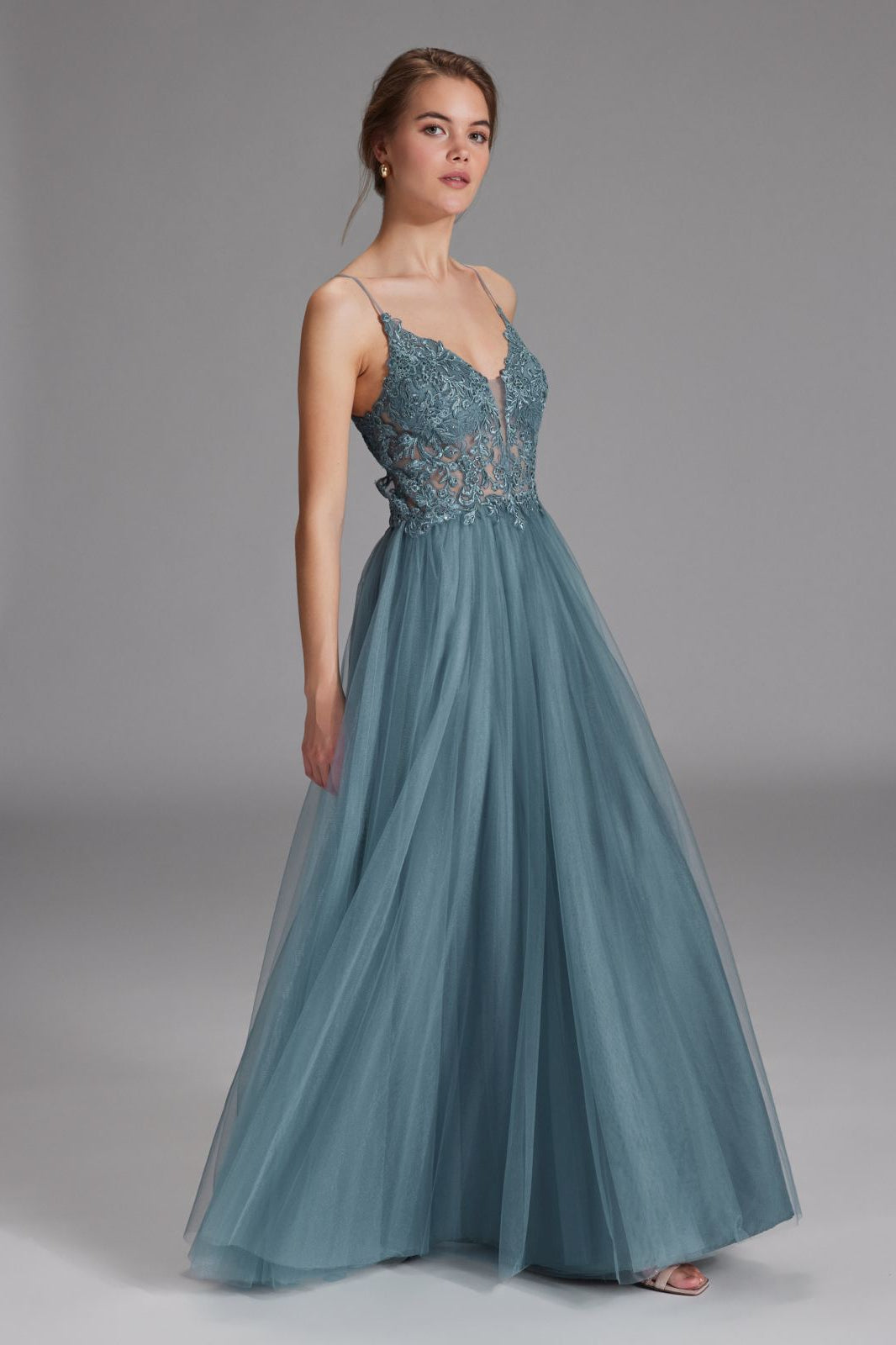 Tüll-Abendkleid mit Spitzenstickerei