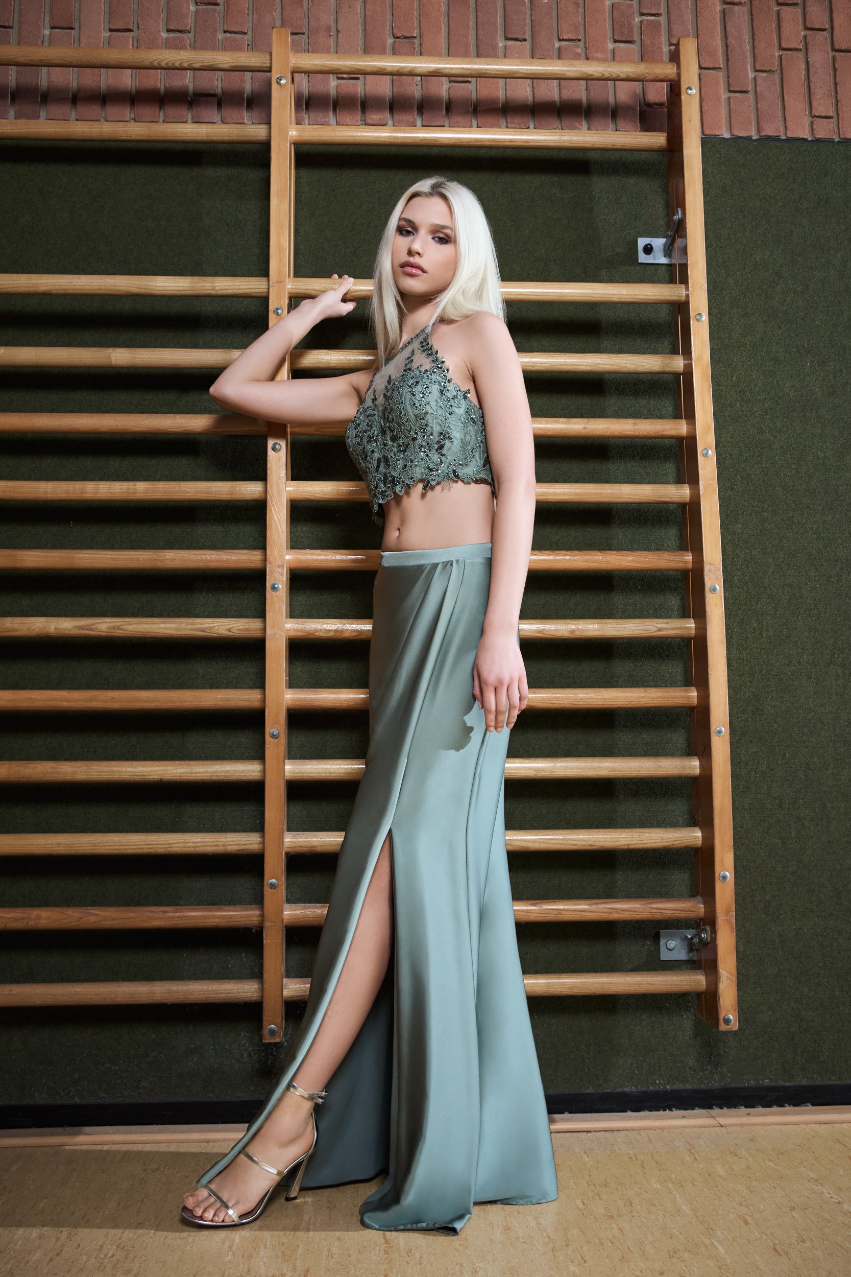 Two-piece Kleid mit langen Satinrock matcha green