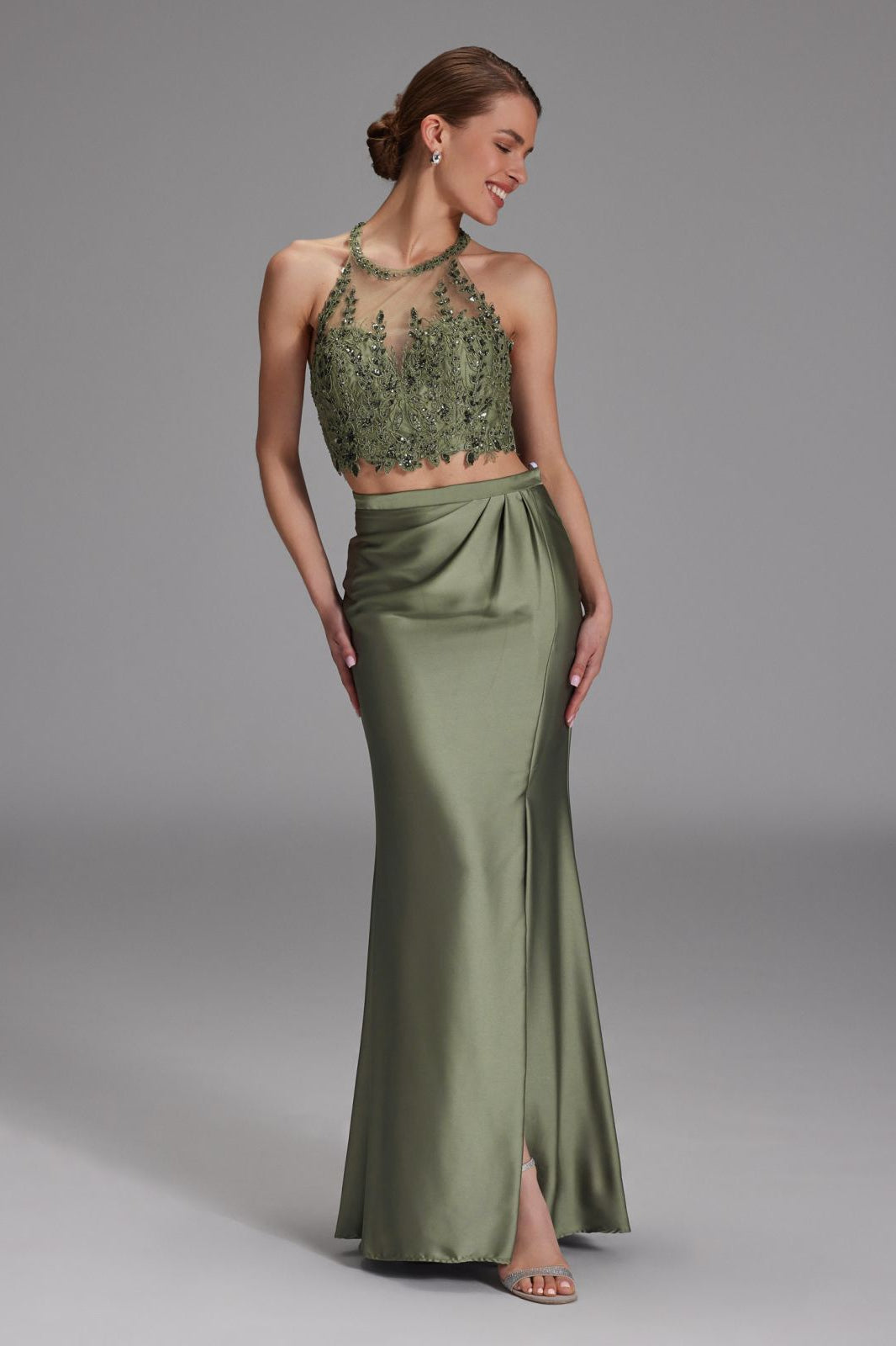 Two-piece Kleid mit langen Satinrock