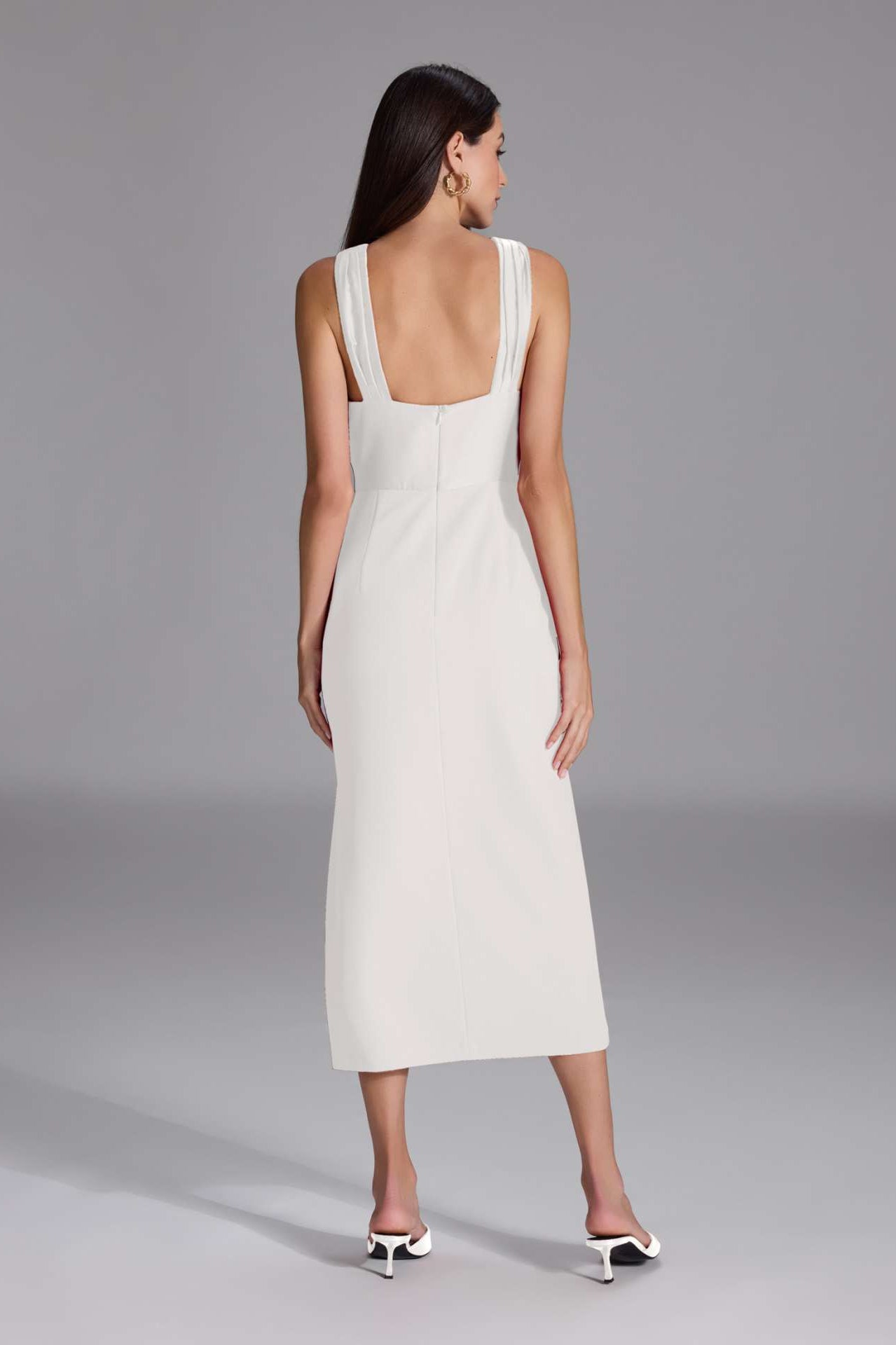 Midi Kleid mit gekreuzten Trägern aus Material-Mix