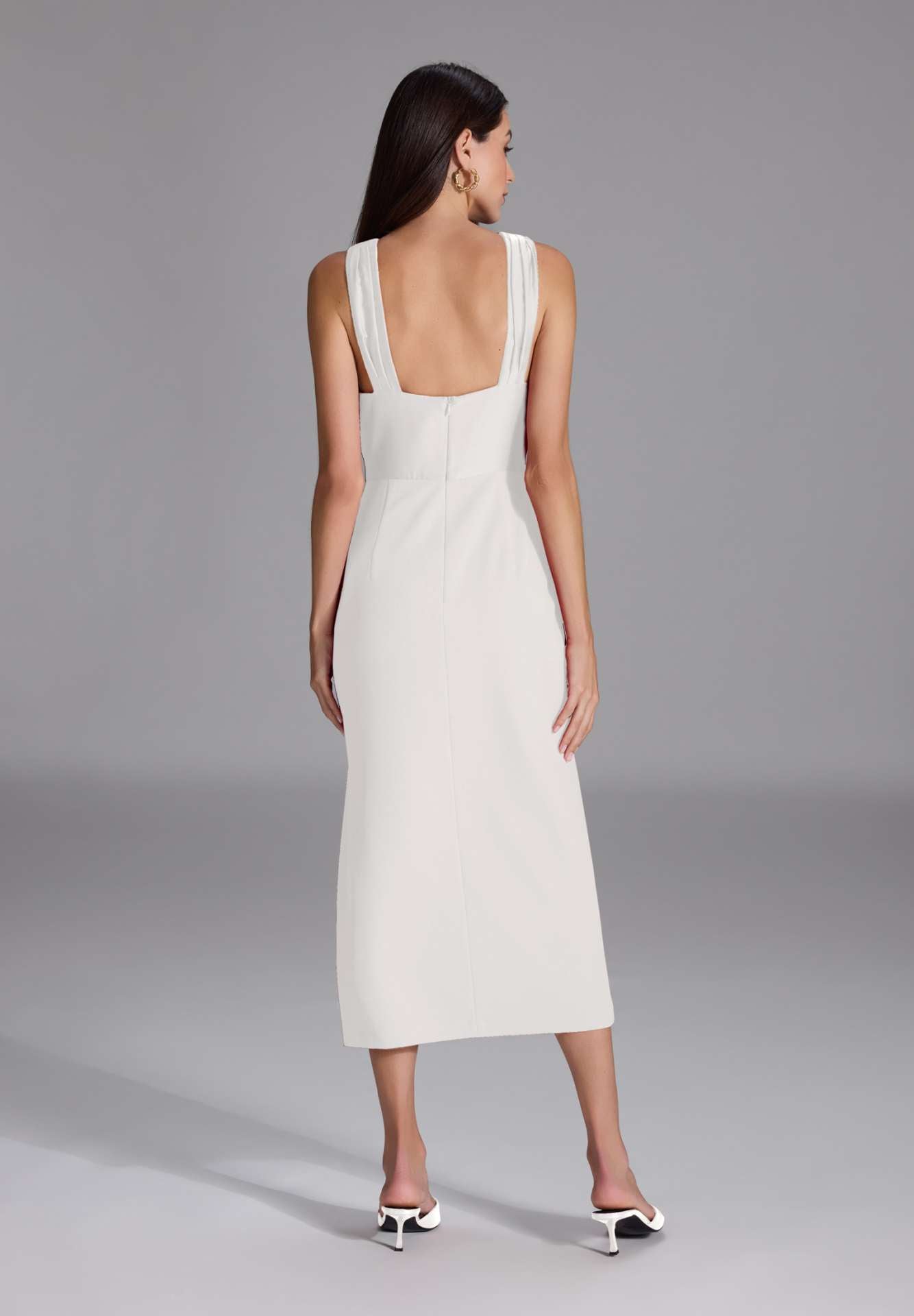 Midi Kleid mit gekreuzten Trägern aus Material-Mix