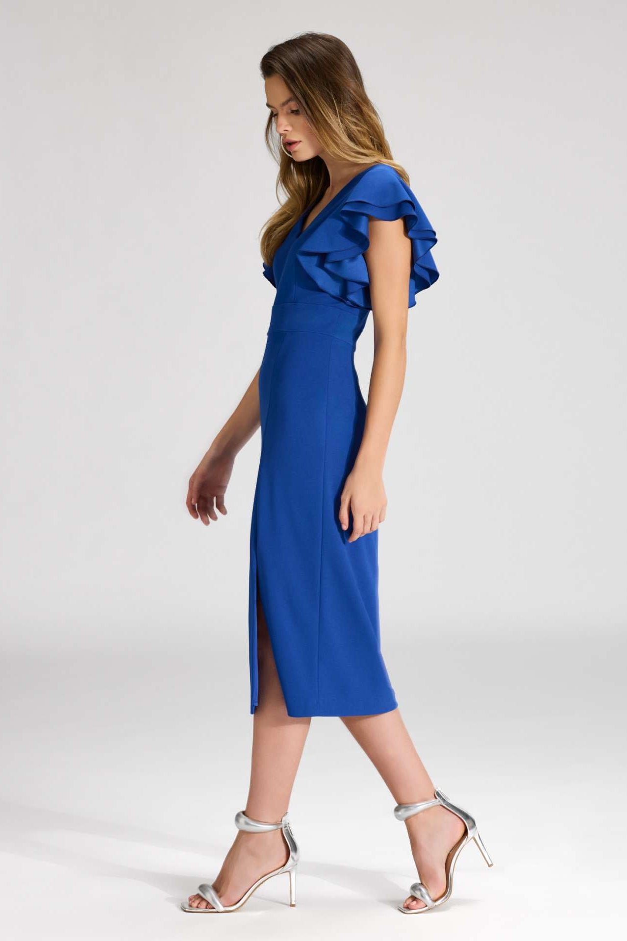 Etuikleid aus Crepe Jersey mit Volant Ärmeln