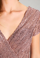 Besticktes Chiffonkleid mit kurzen Ärmeln