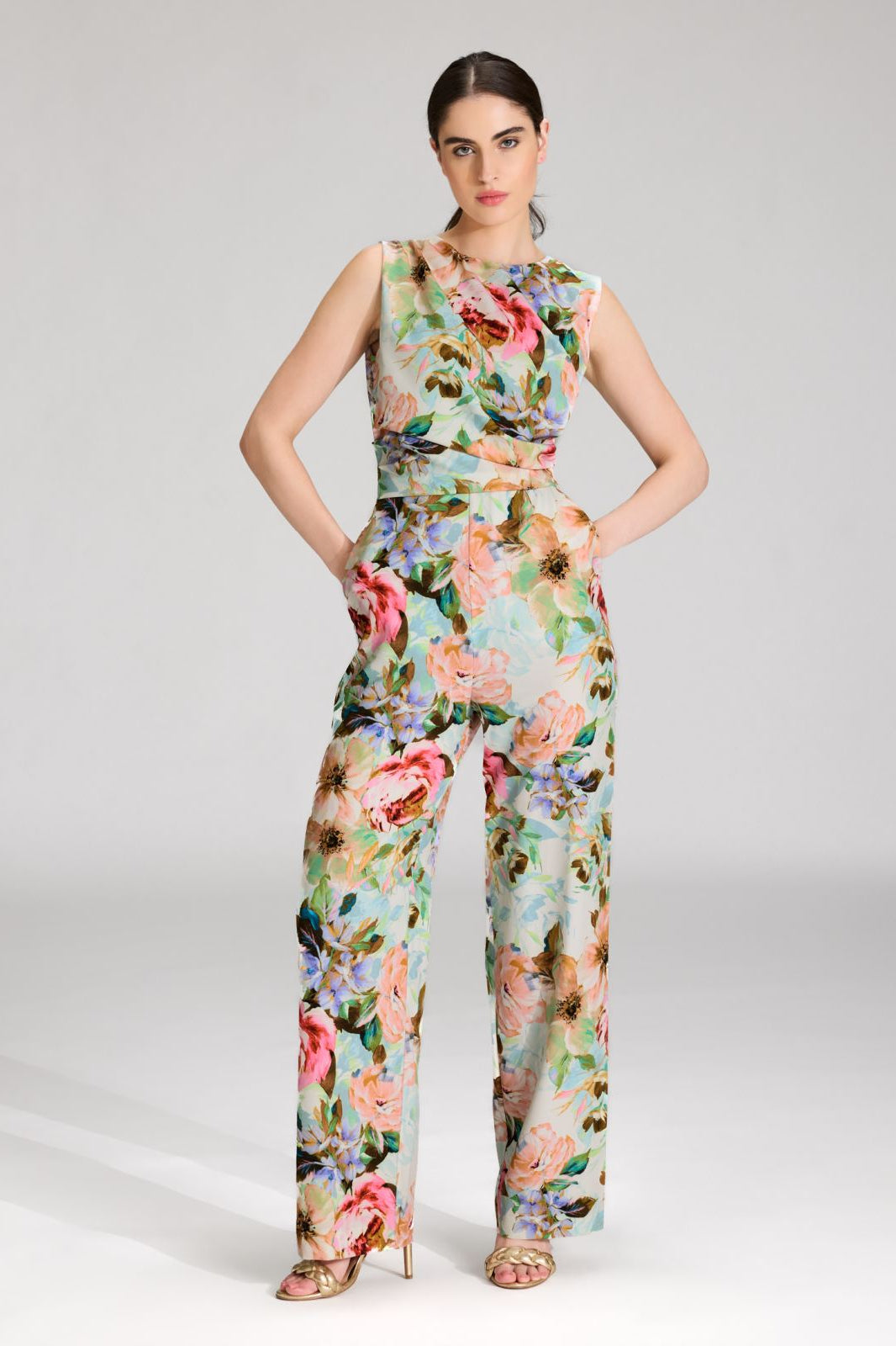 Jumpsuit aus leichtem Scuba mit Blumendruck und Drapierung ivory multi