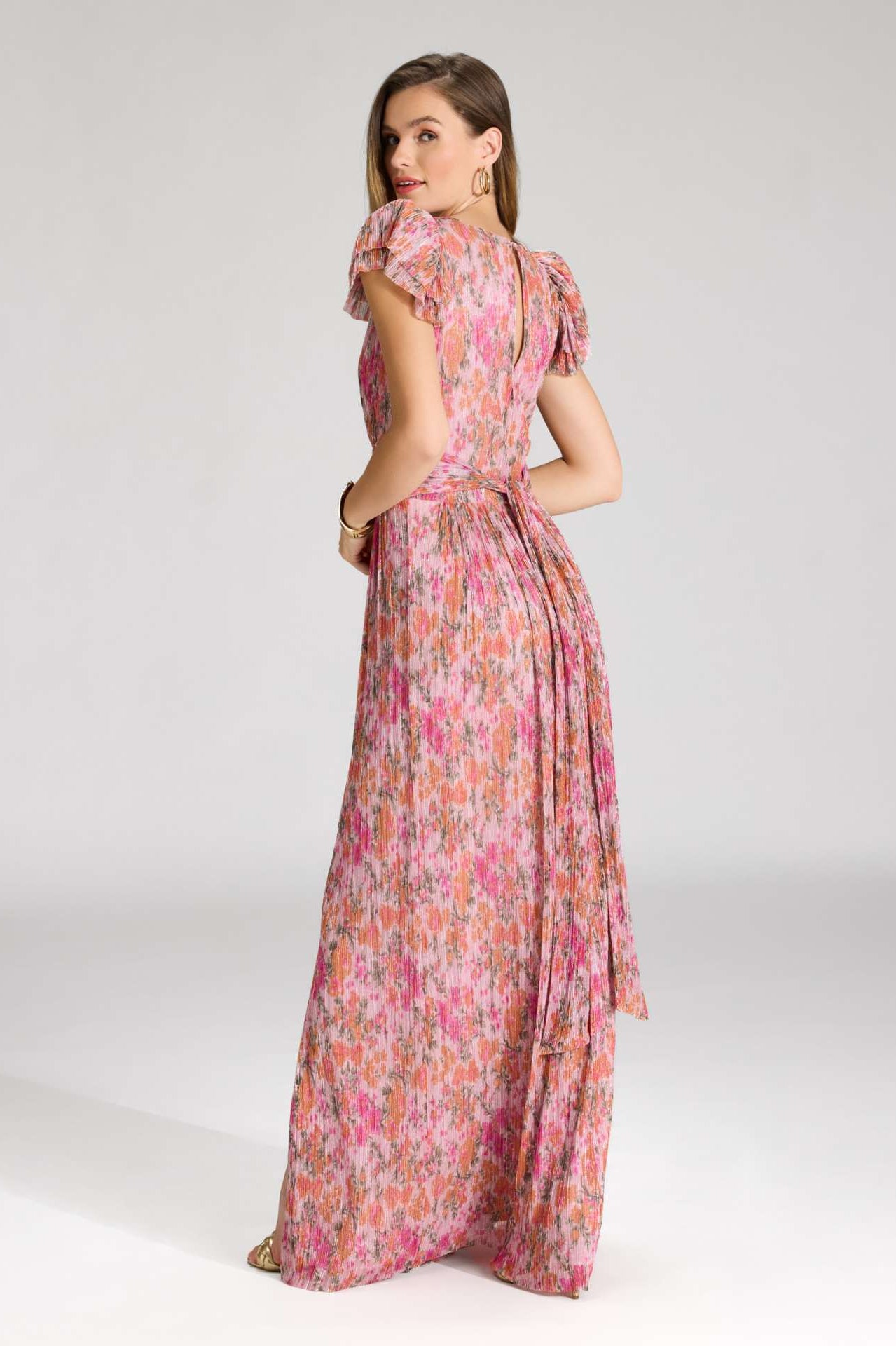 Abendkleid aus bedrucktem Plissee Jersey mit betonter Schulter