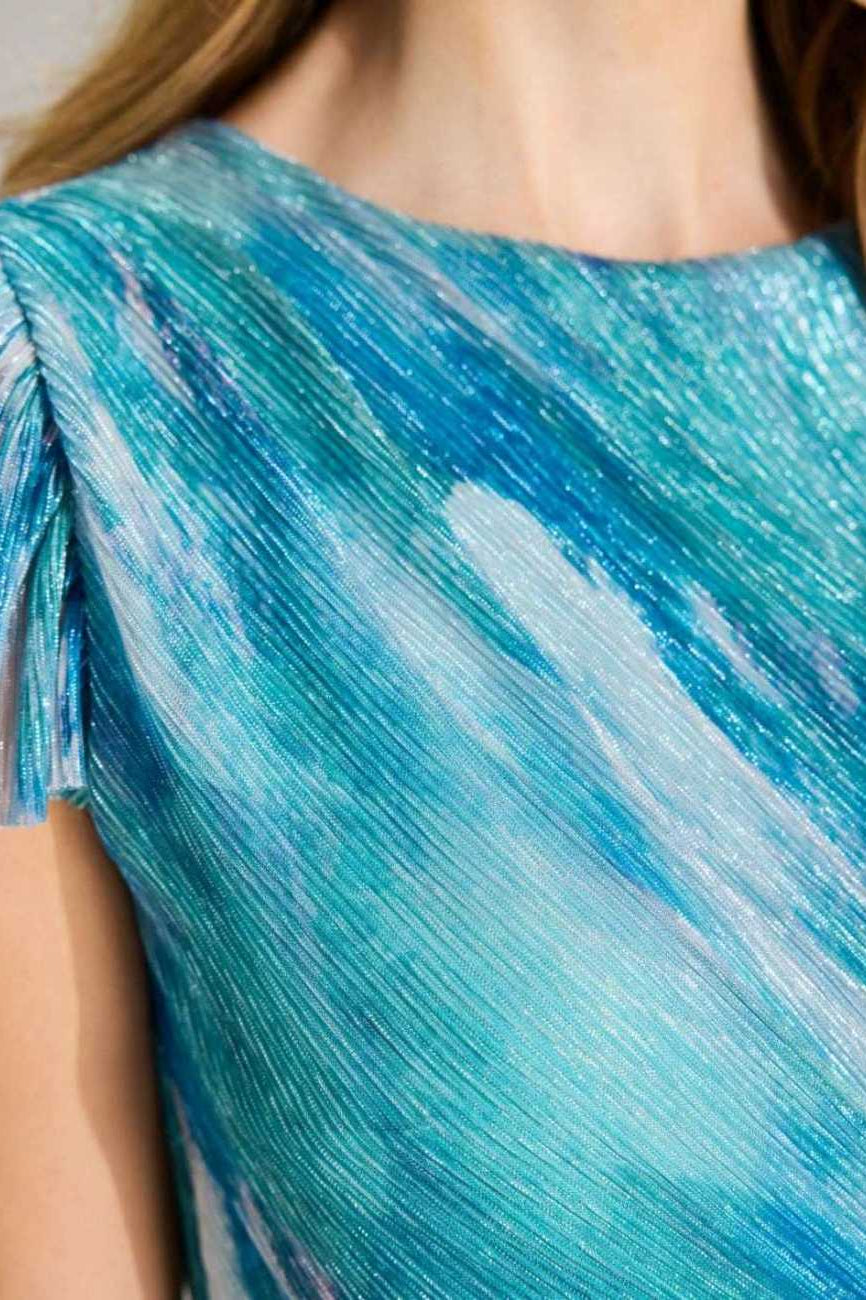 Midi Kleid aus bedrucktem Plissee Jersey mit kurzen Ärmeln