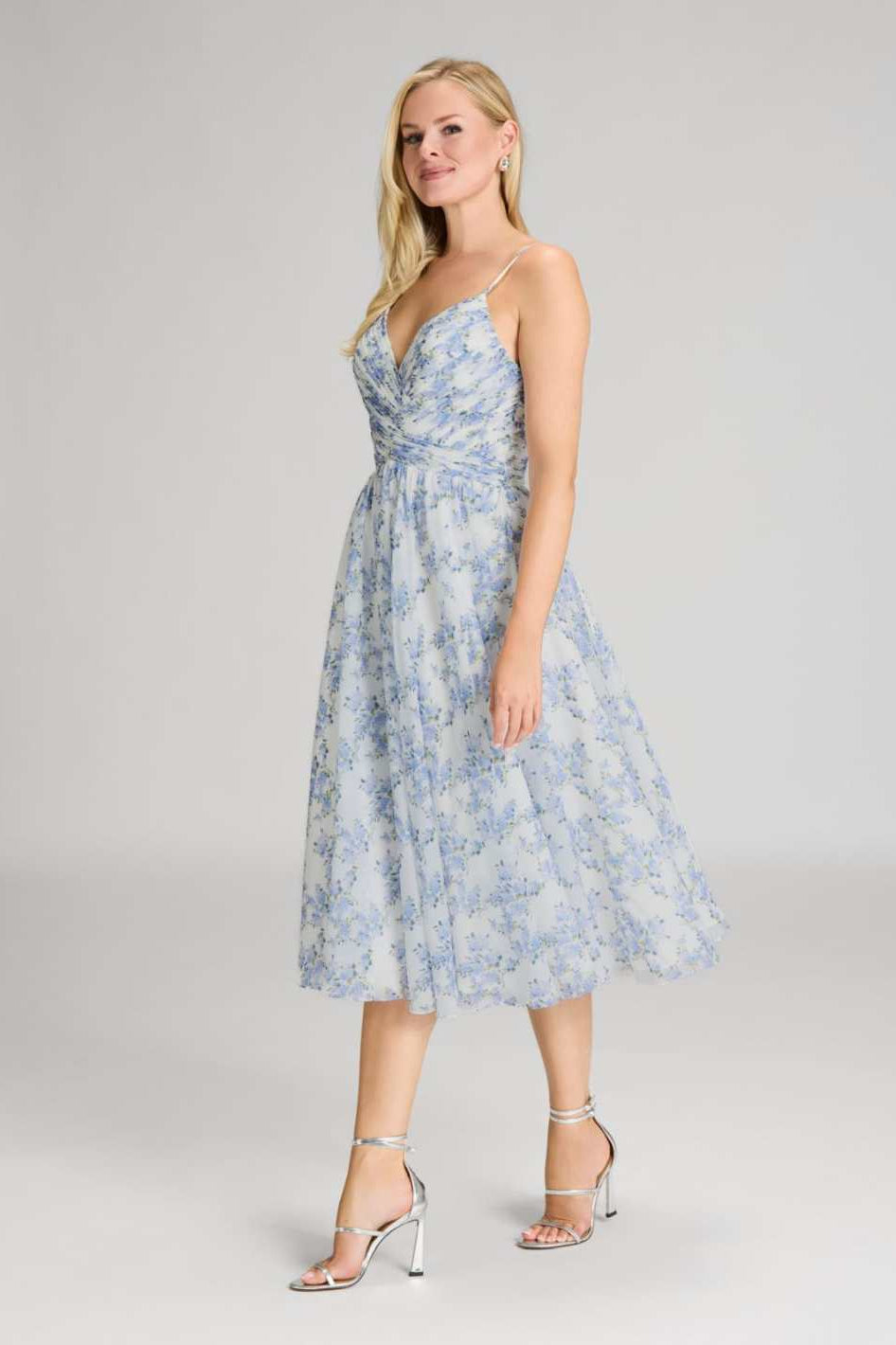 Midikleid aus Chiffon mit floralem Print