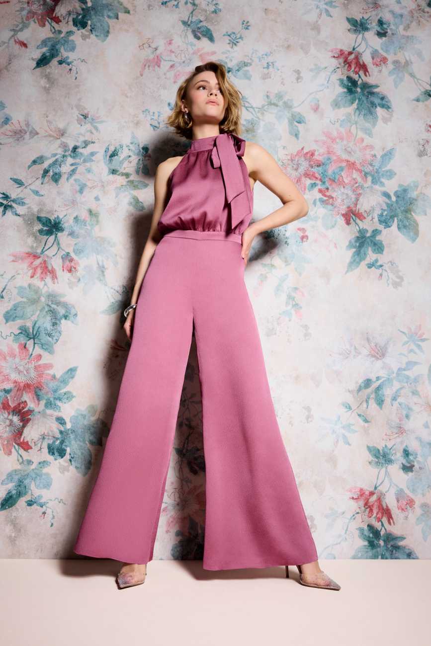 Jumpsuit mit Schluppe aus gehämmertem Satin raspberry pink