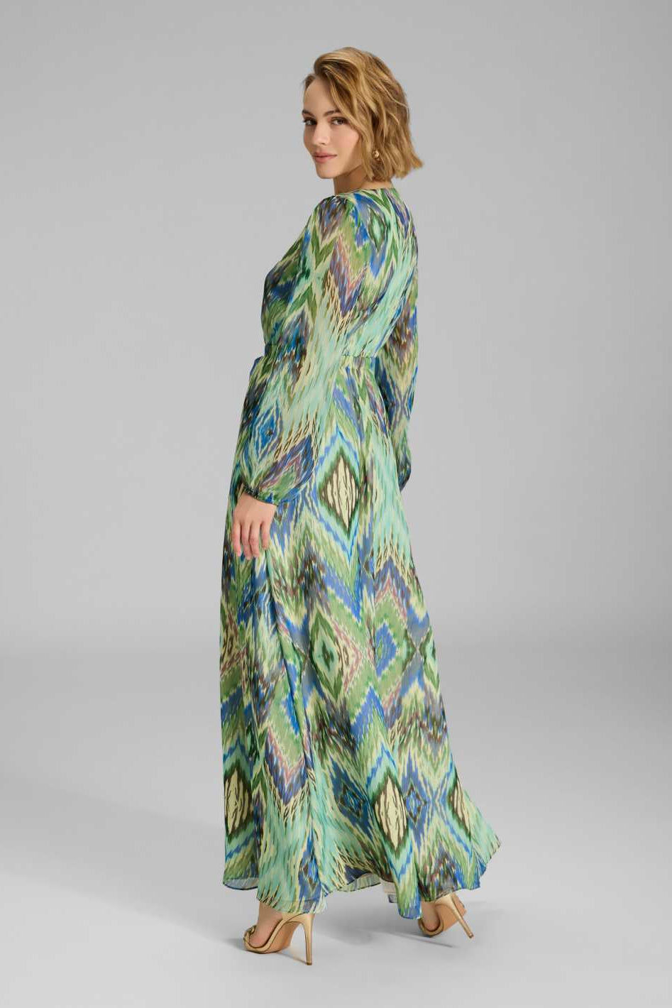 Maxikleid mit langen Ärmeln aus Chiffon mit Zick Zack Print