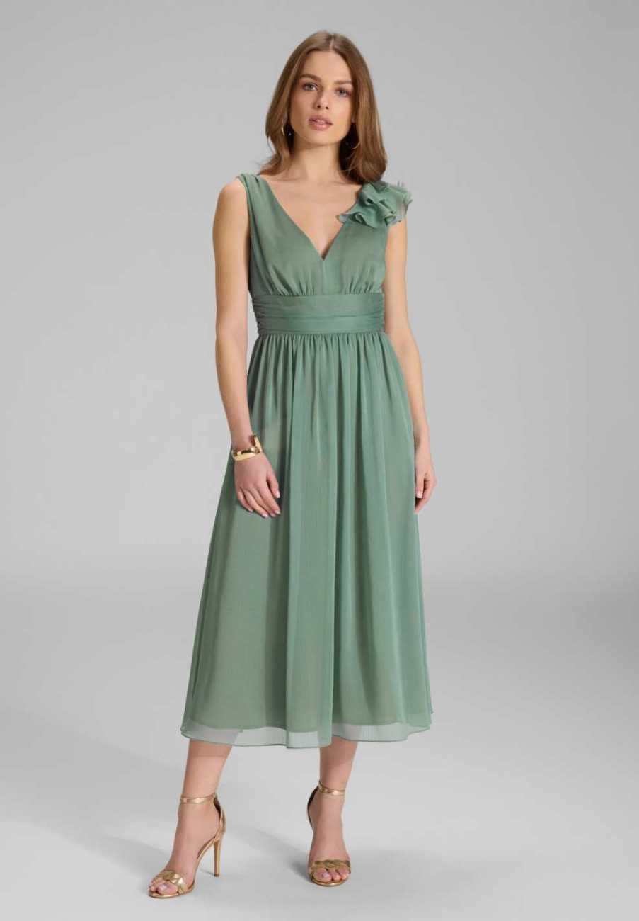 Cocktailkleid aus Crinkle Chiffon mit Volant Detail an der Schulter pistachio green