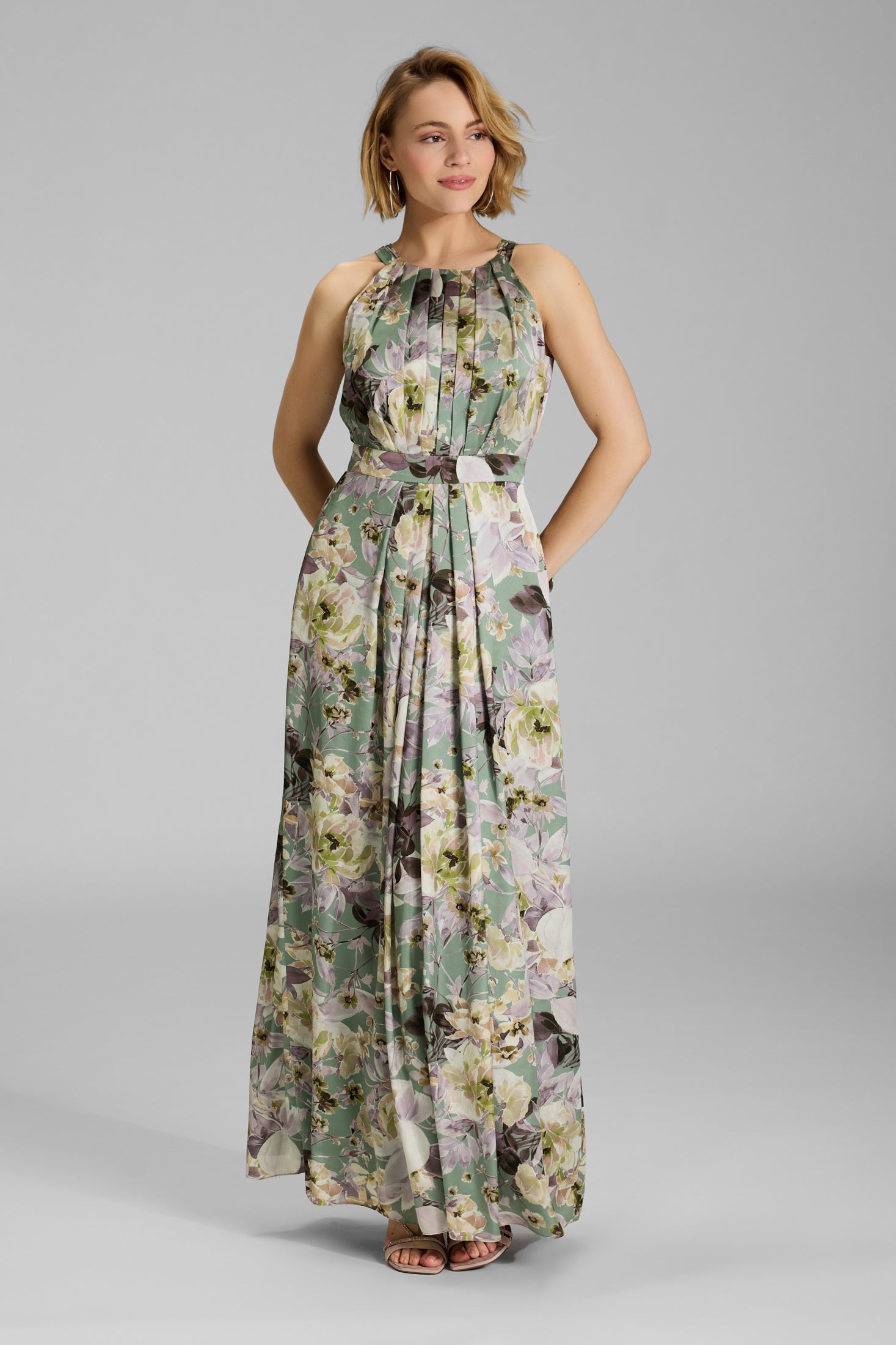 Maxi Kleid mit amerikanischem Ausschnitt aus nachhaltigem bedruckten Satin deep slate multi