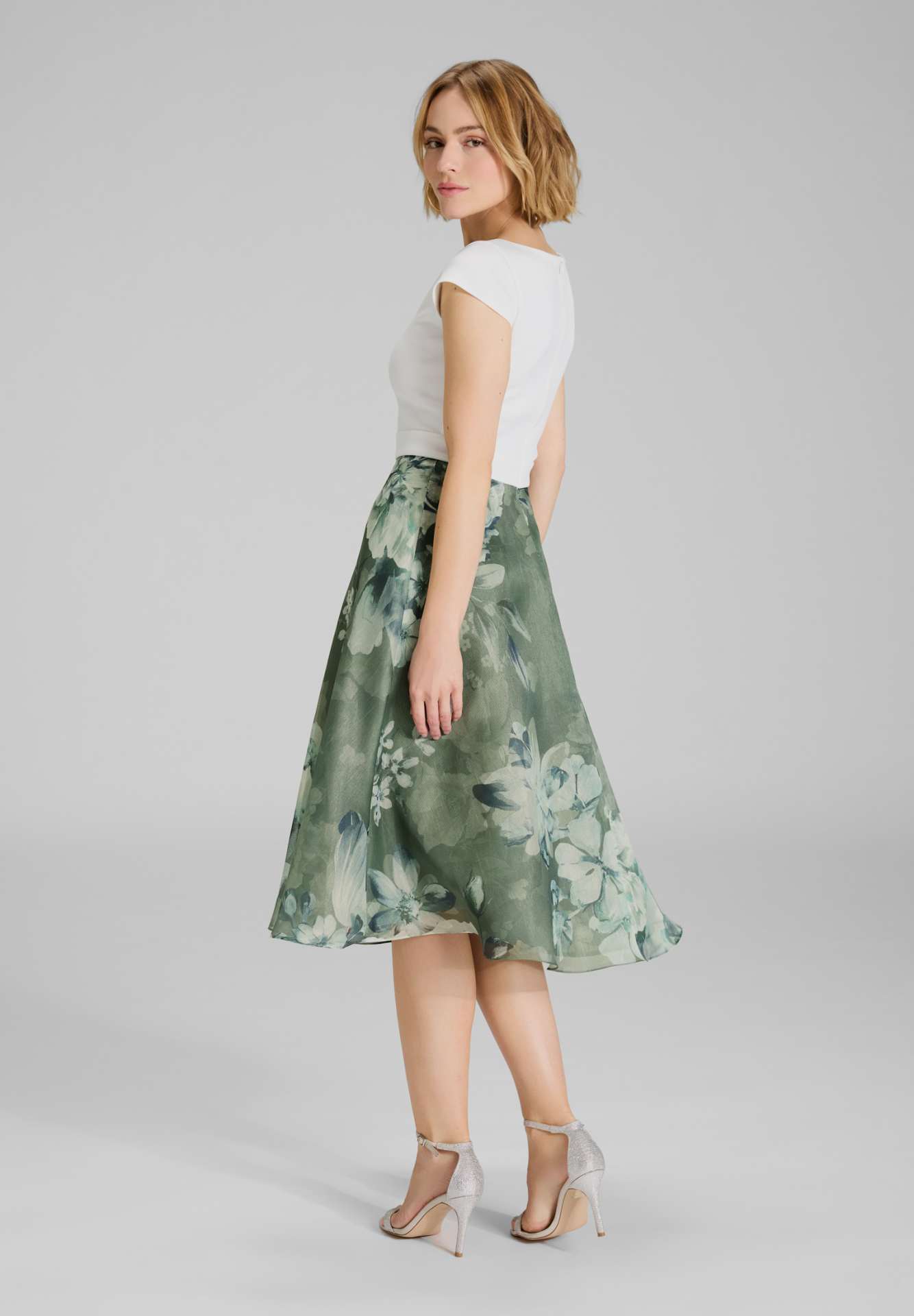 Cocktailkleid aus bedrucktem Organza mit Scuba Oberteil