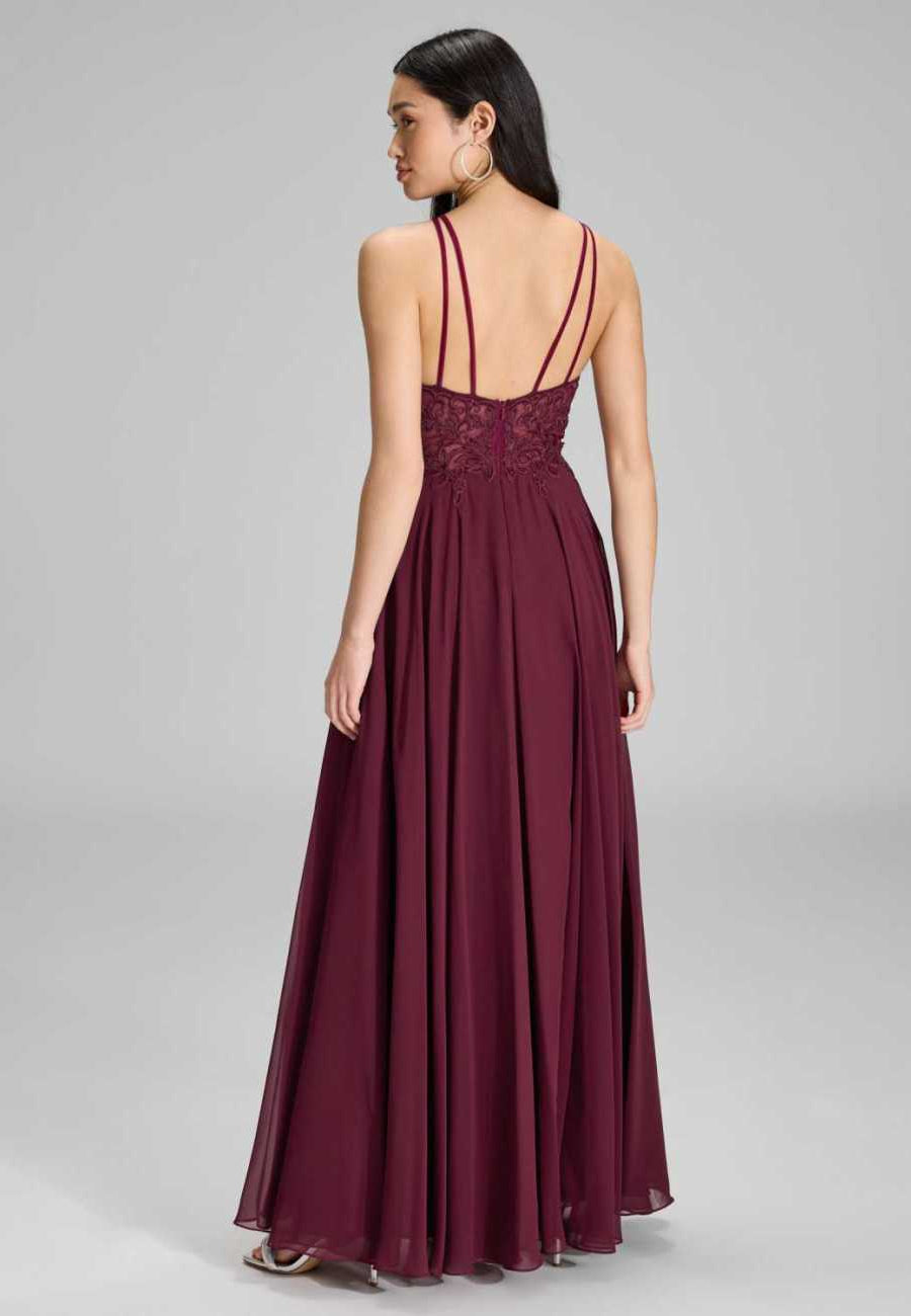 Abendkleid mit Stickerei und Chiffonrock