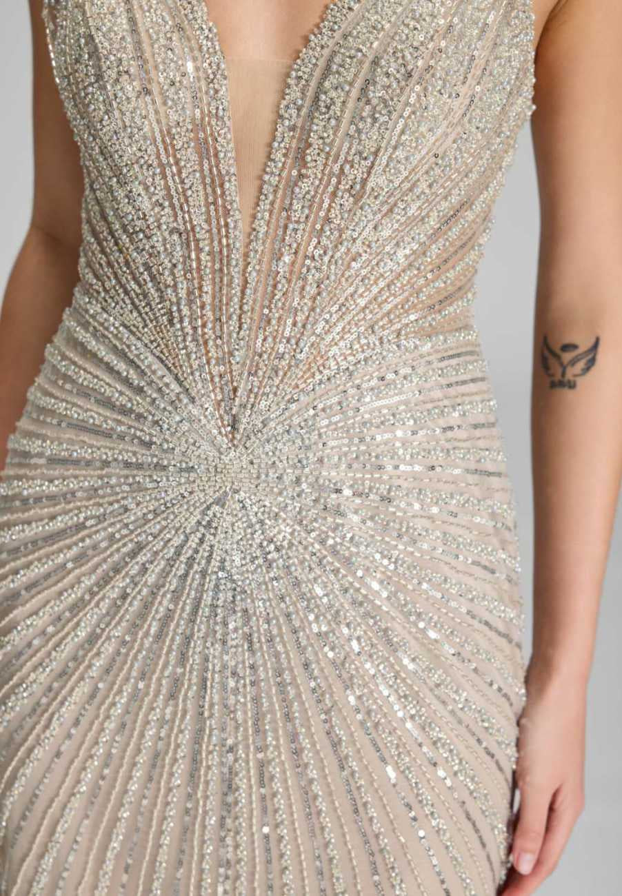 Abendkleid mit all-over Stickerei