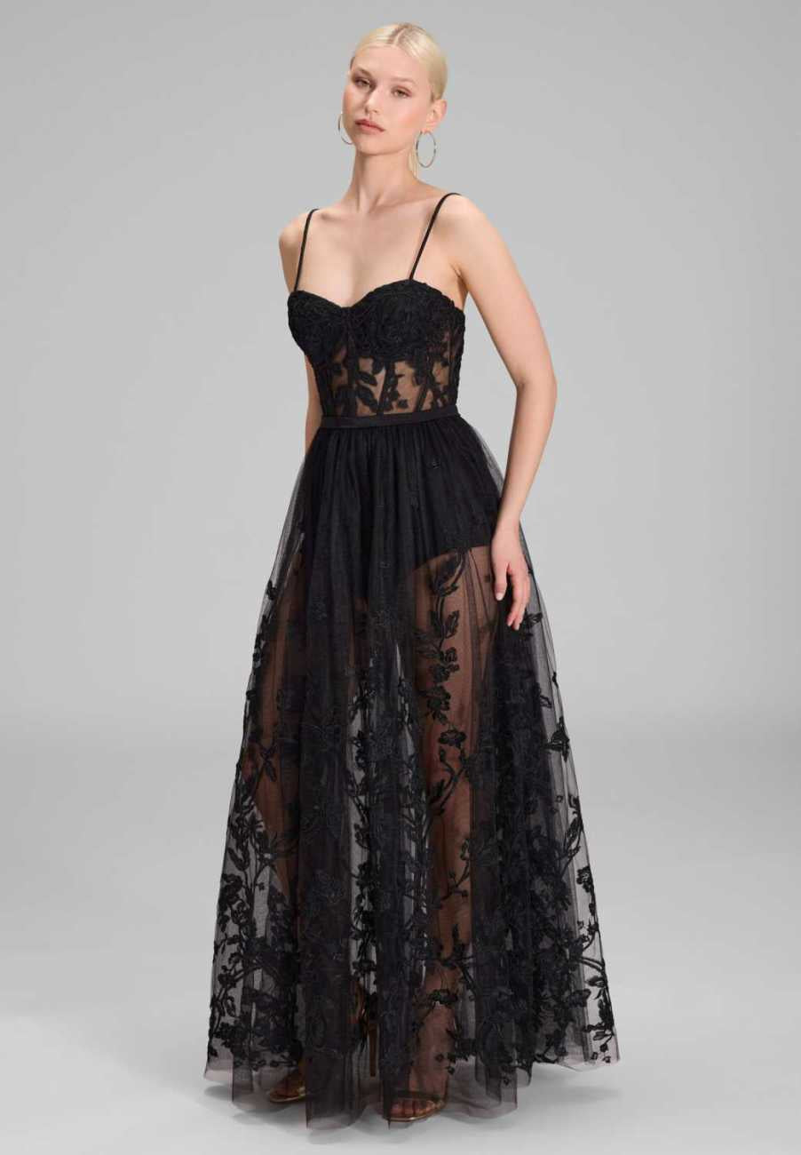 Tüllkleid mit semitransparentem Rock und kurzer Jerseyhose