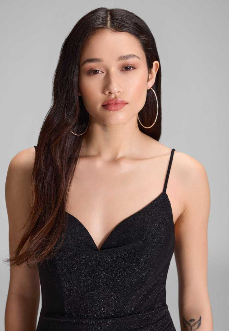 Figurbetontes Jerseykleid mit Beinschlitz