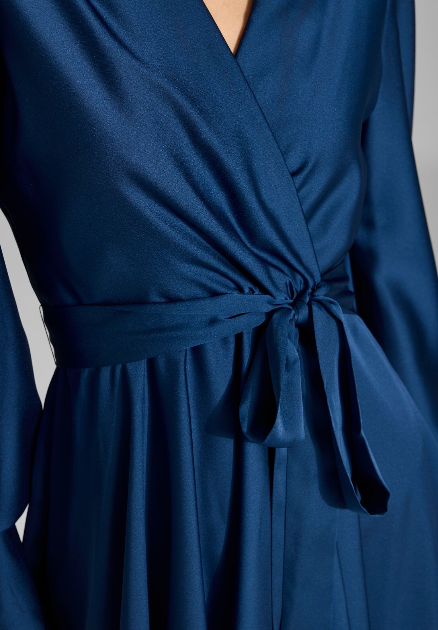 Cocktailkleid aus Satinchiffon