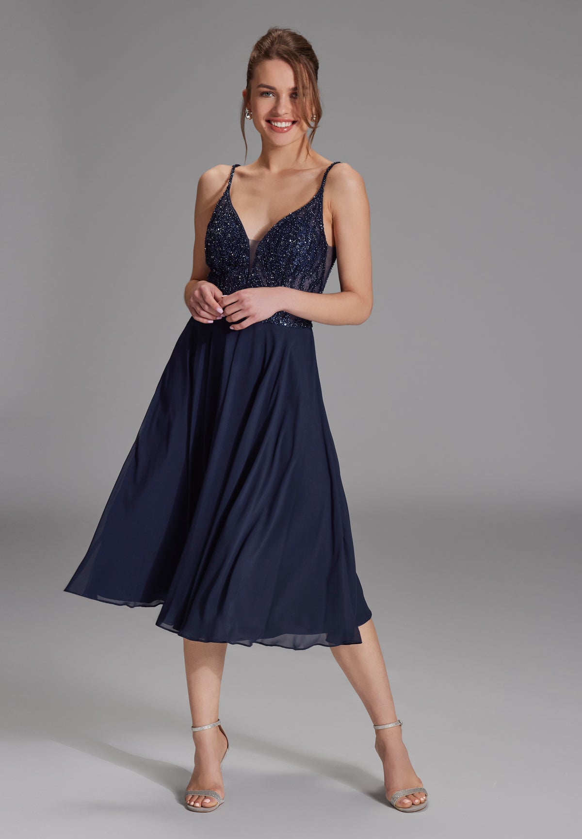 Cocktailkleid aus Materialmix navy