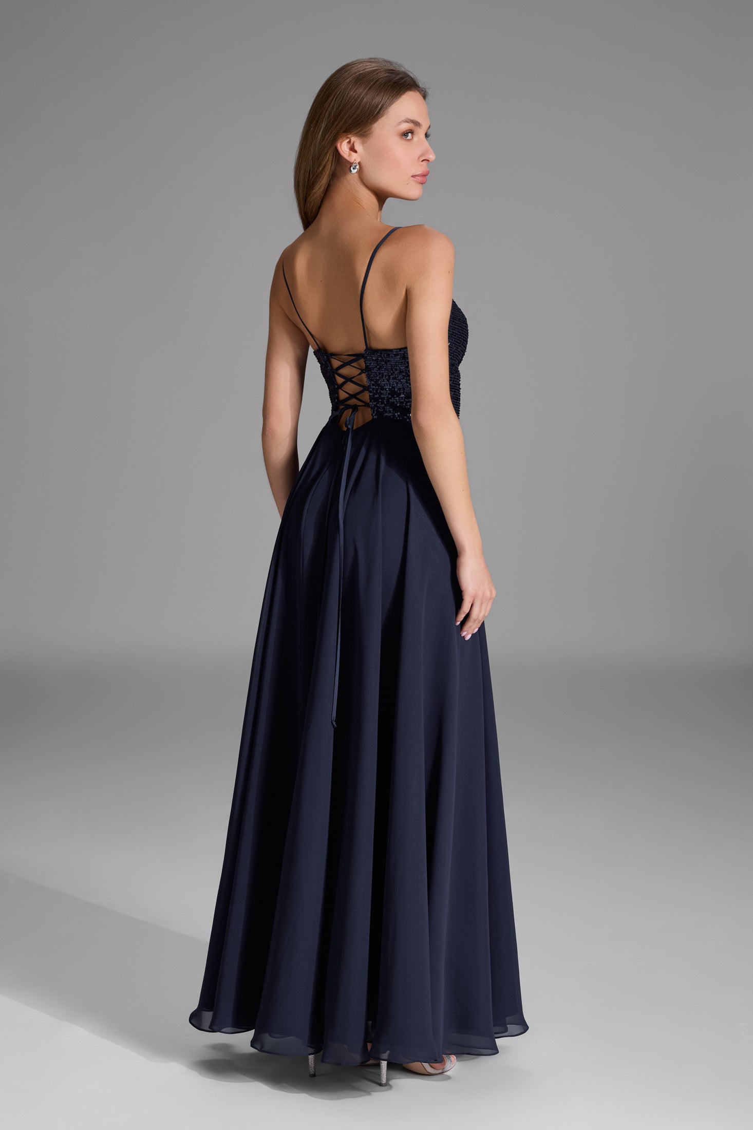 Abendkleid mit Schnür-Oberteil aus Paillette