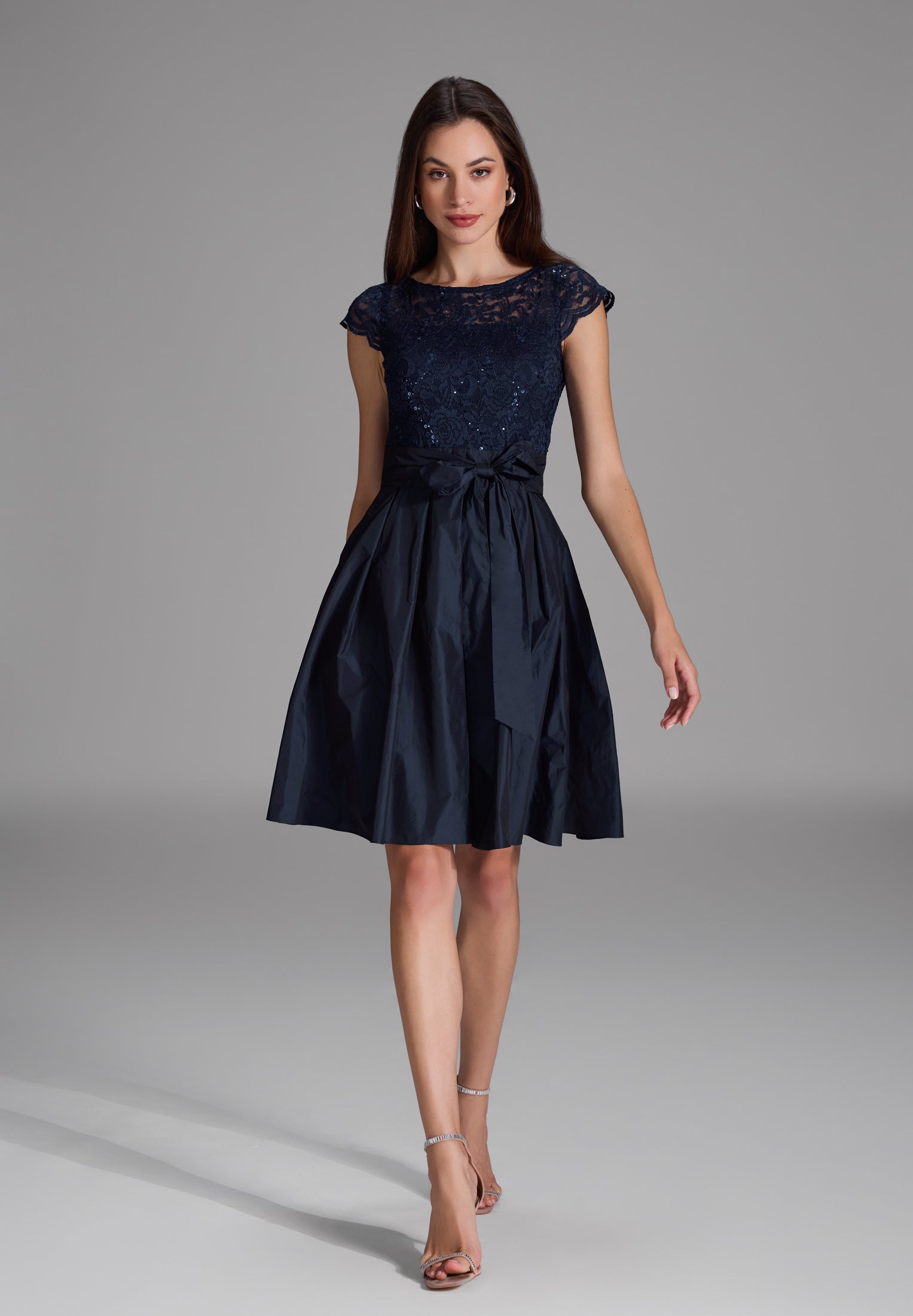 Cocktailkleid aus Taft und Spitze navy