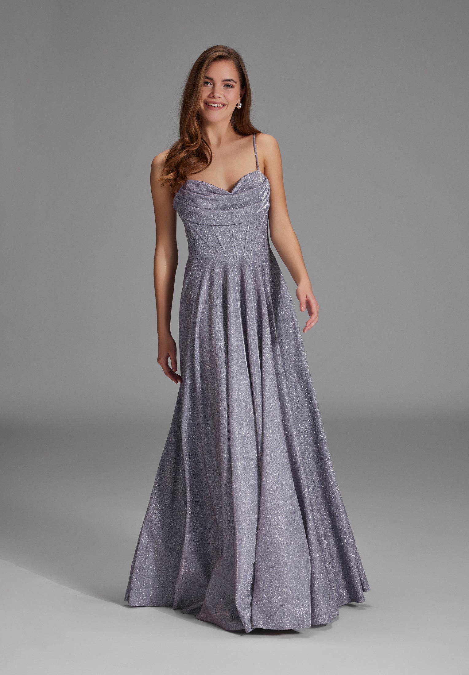 Schimmerndes Abendkleid mit Drapierung misty violet