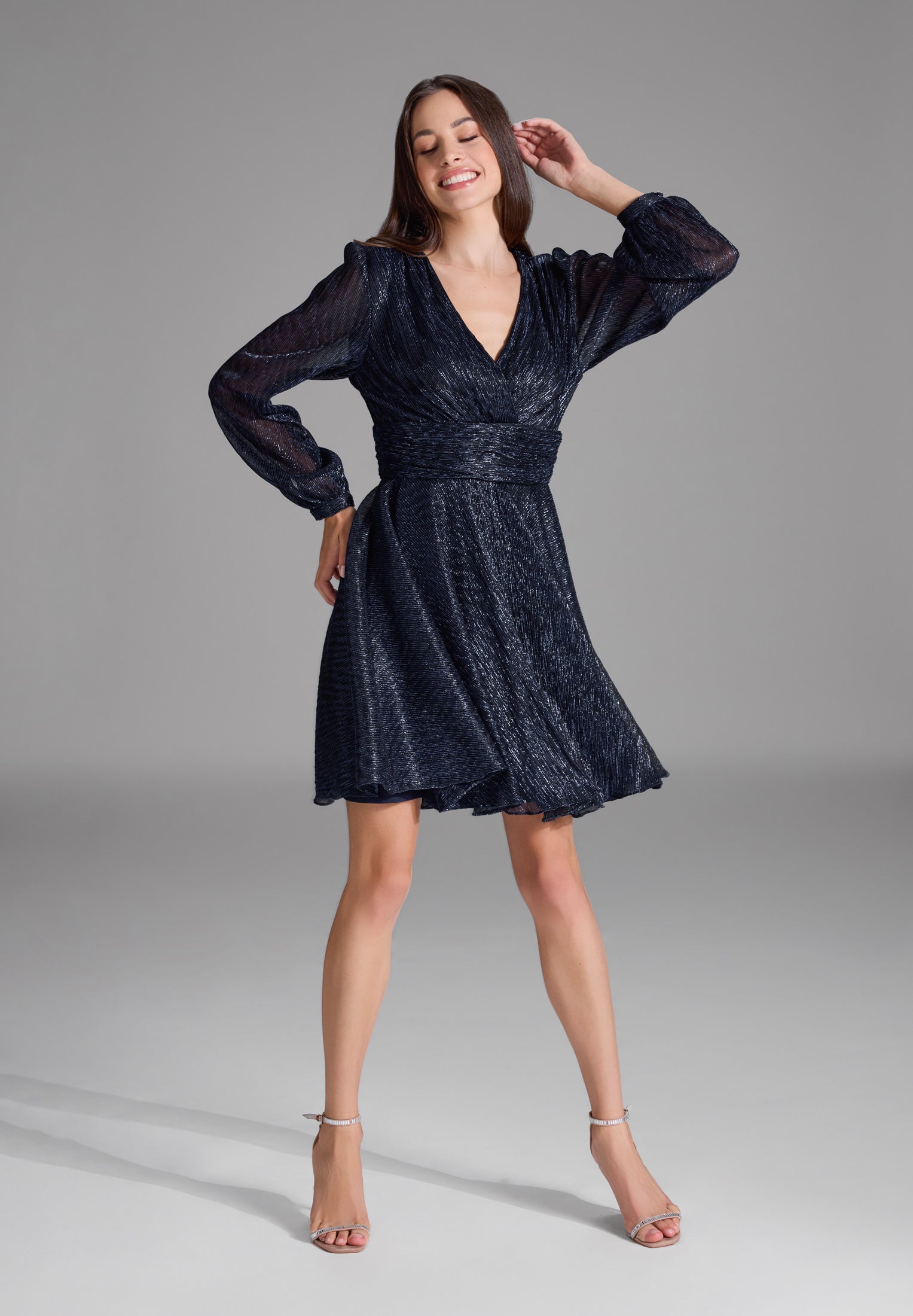 Kurzes Cocktailkleid aus Plissee Jersey