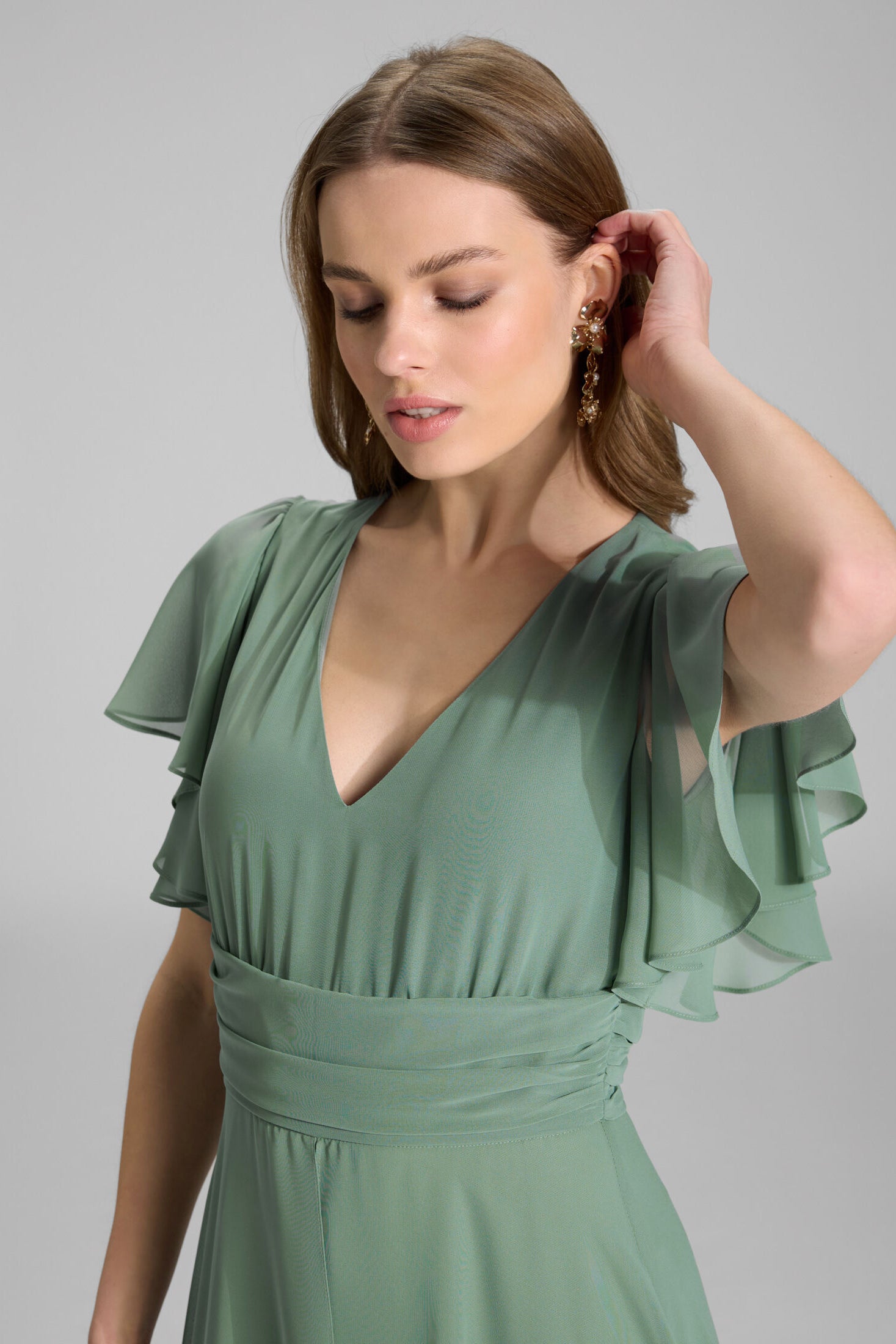 Chiffon Jumpsuit mit Überrock und Volantärmeln