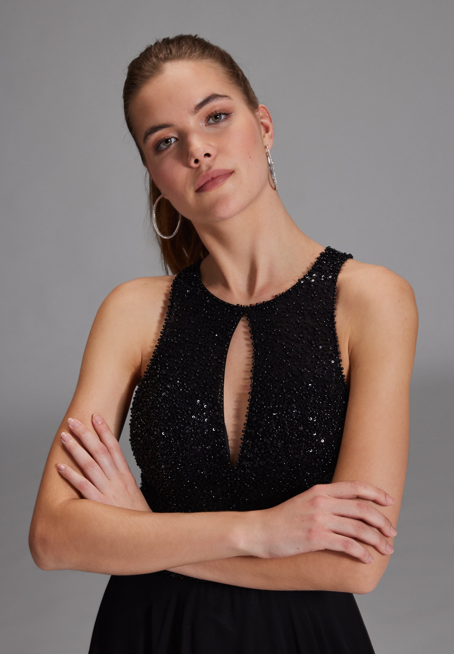 Abendkleid mit Stickerei und Cut-Out Detail