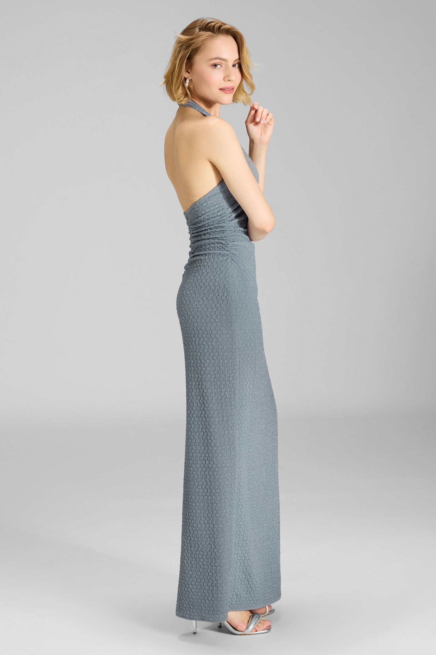 Figurbetontes Abendkleid aus Jersey Cloque