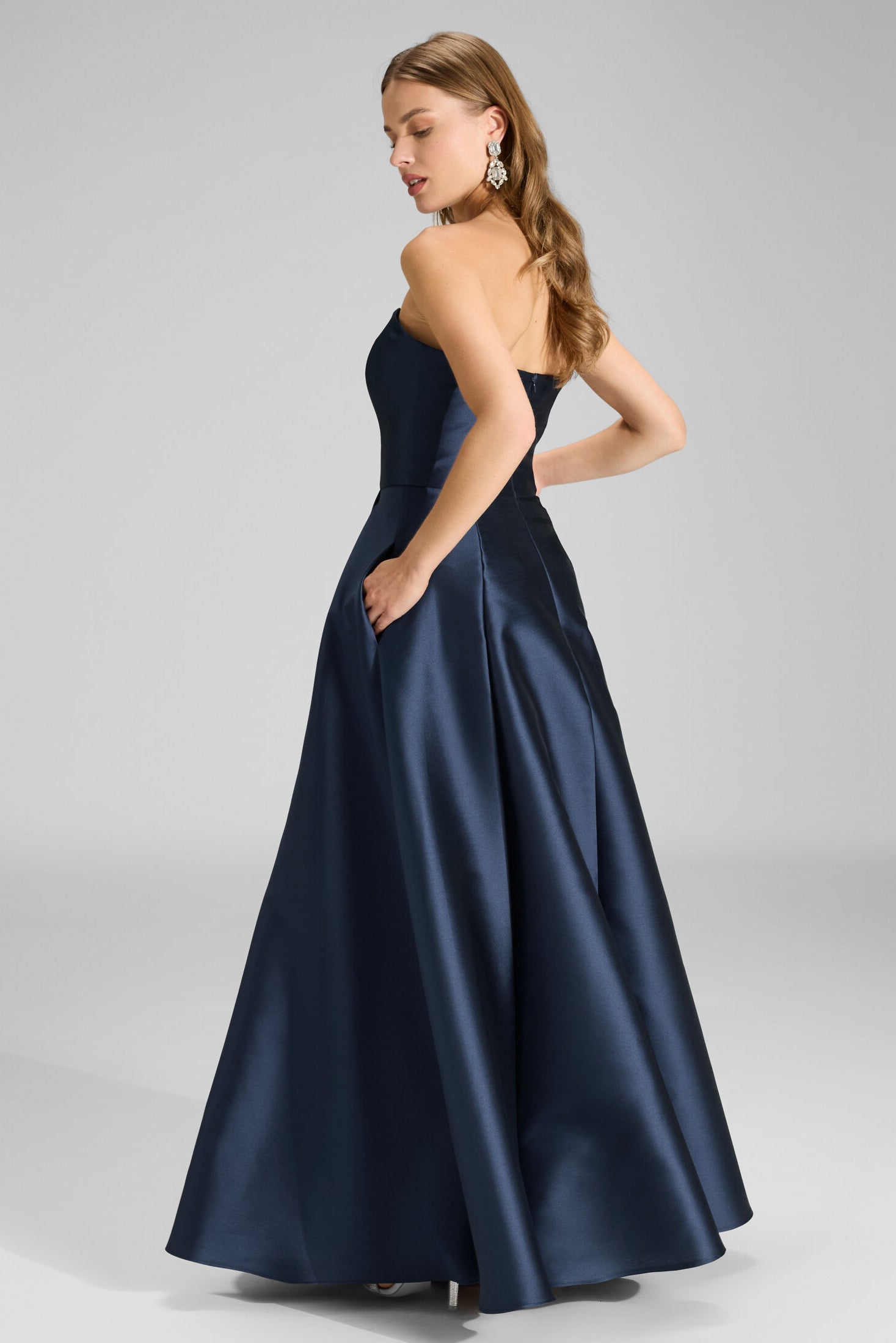 Abendkleid aus edlem Twill mit Korsage Oberteil
