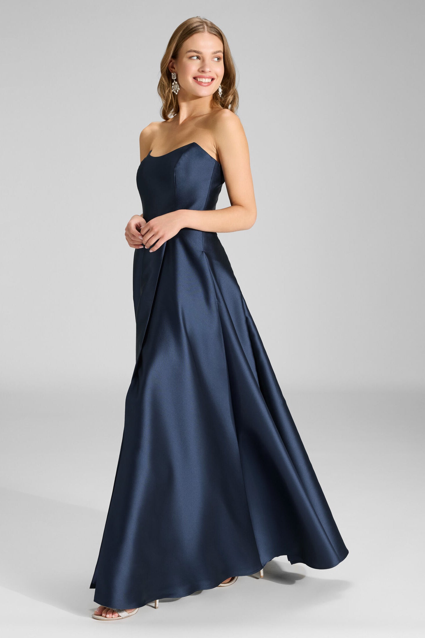Abendkleid aus edlem Twill mit Korsage Oberteil
