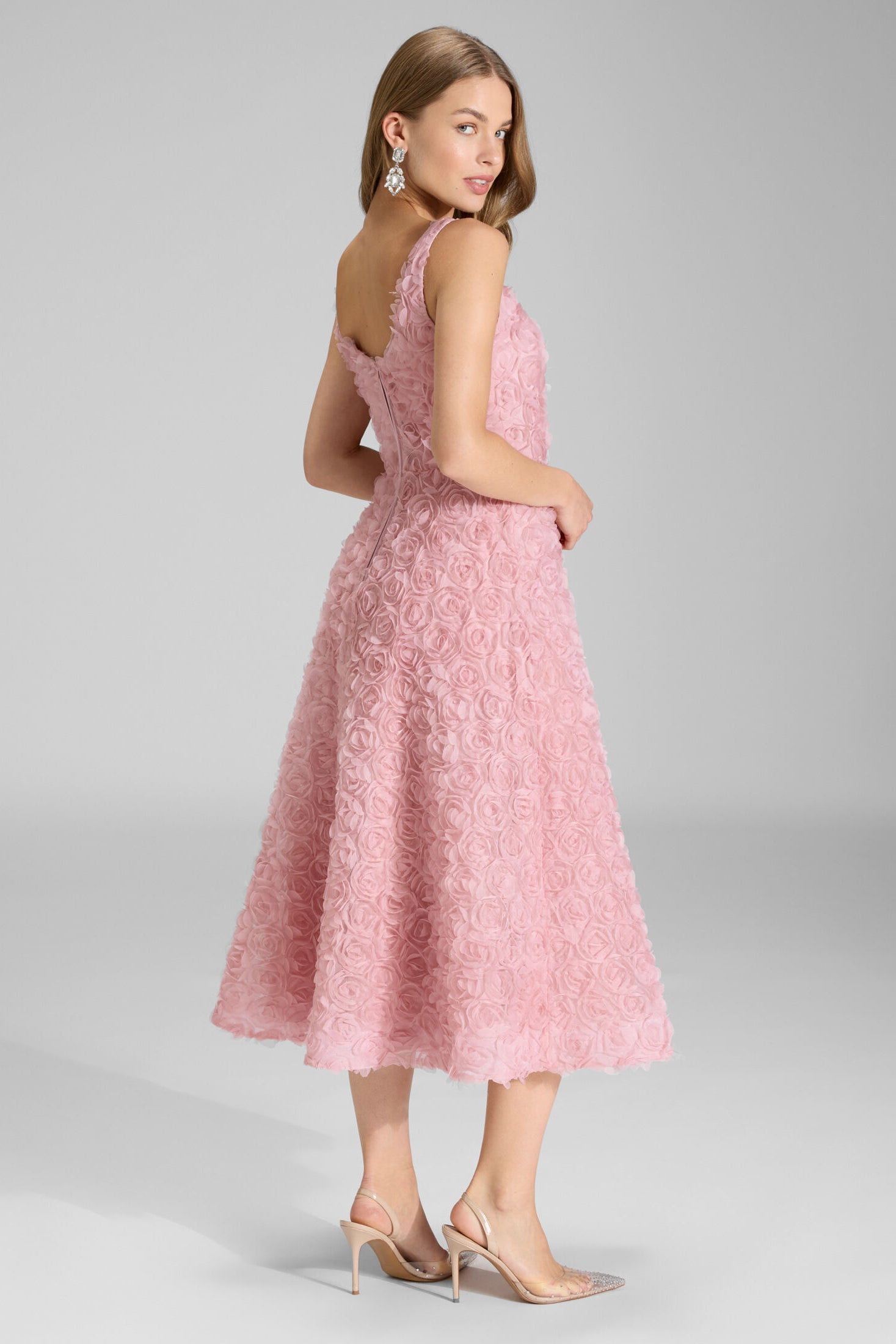 Cocktailkleid aus Blütenstoff mit Karree-Ausschnitt