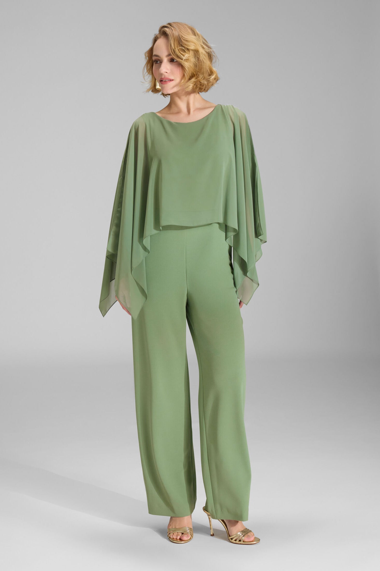 Jumpsuit mit Chiffon Cape matcha green