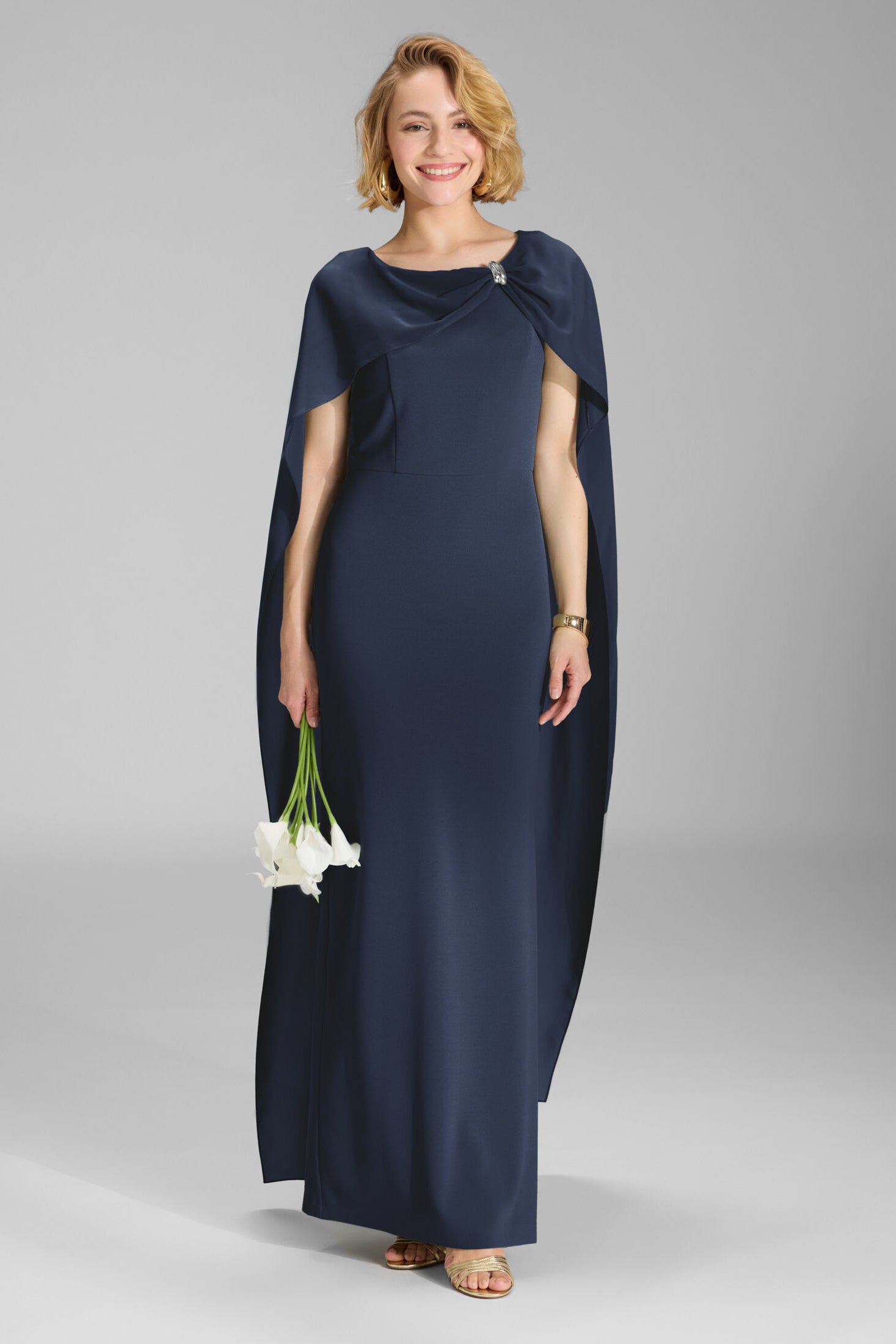 Abendkleid aus Crepe Jersey mit Chiffon Cape und Zierteil navy
