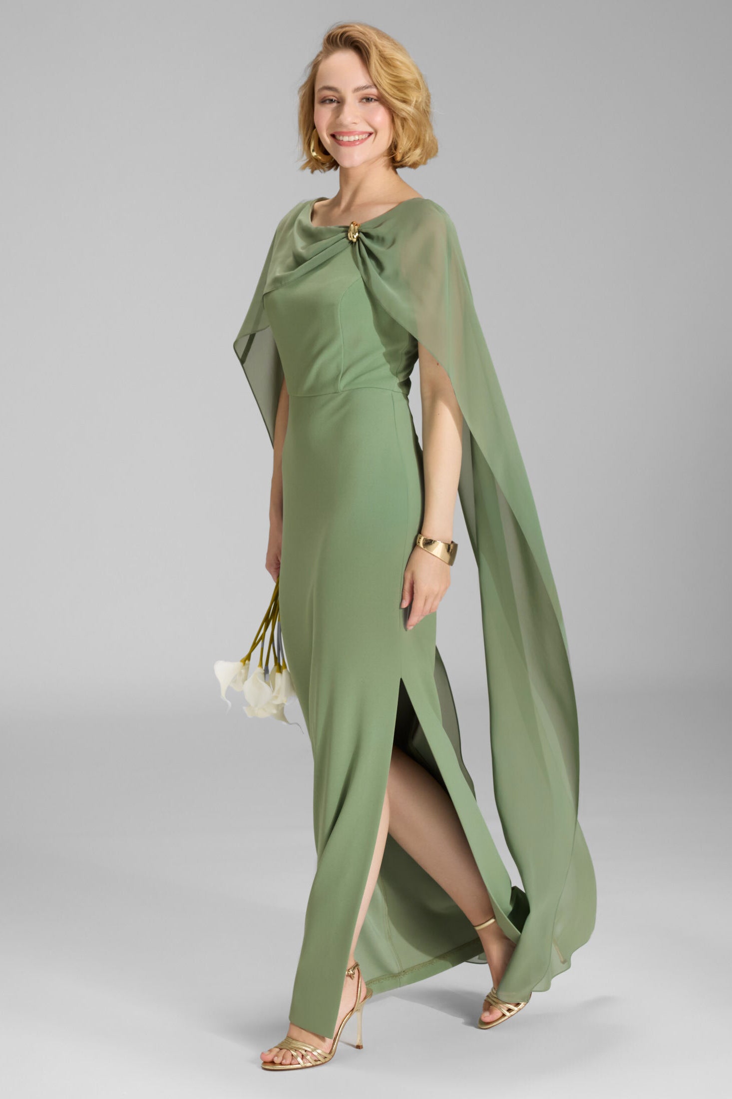 Abendkleid aus Crepe Jersey mit Chiffon Cape und Zierteil