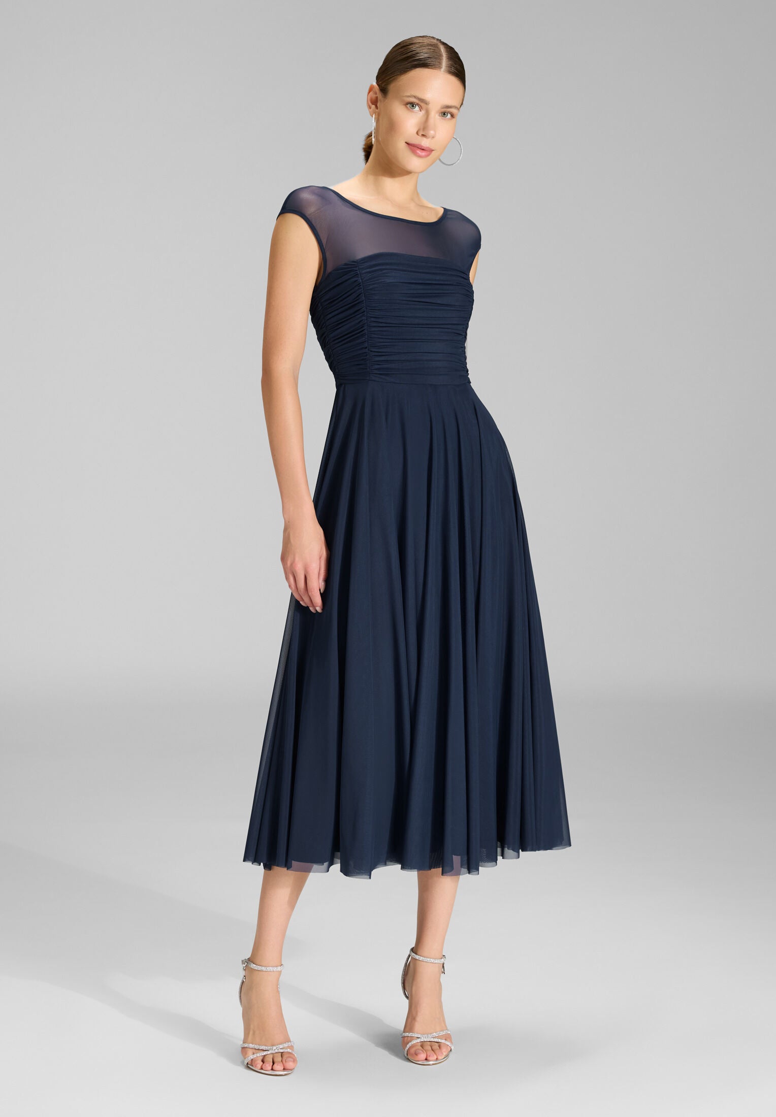 Cocktailkleid aus Mesh mit geraffter Korsage navy