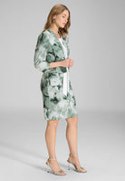 Taillierte Jacke aus bedrucktem Scuba