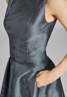 Floraler Jacquard Rock mit Falten in Midi Länge