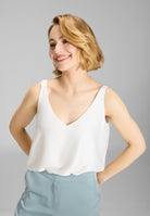 Top aus nachhaltigem Satinchiffon